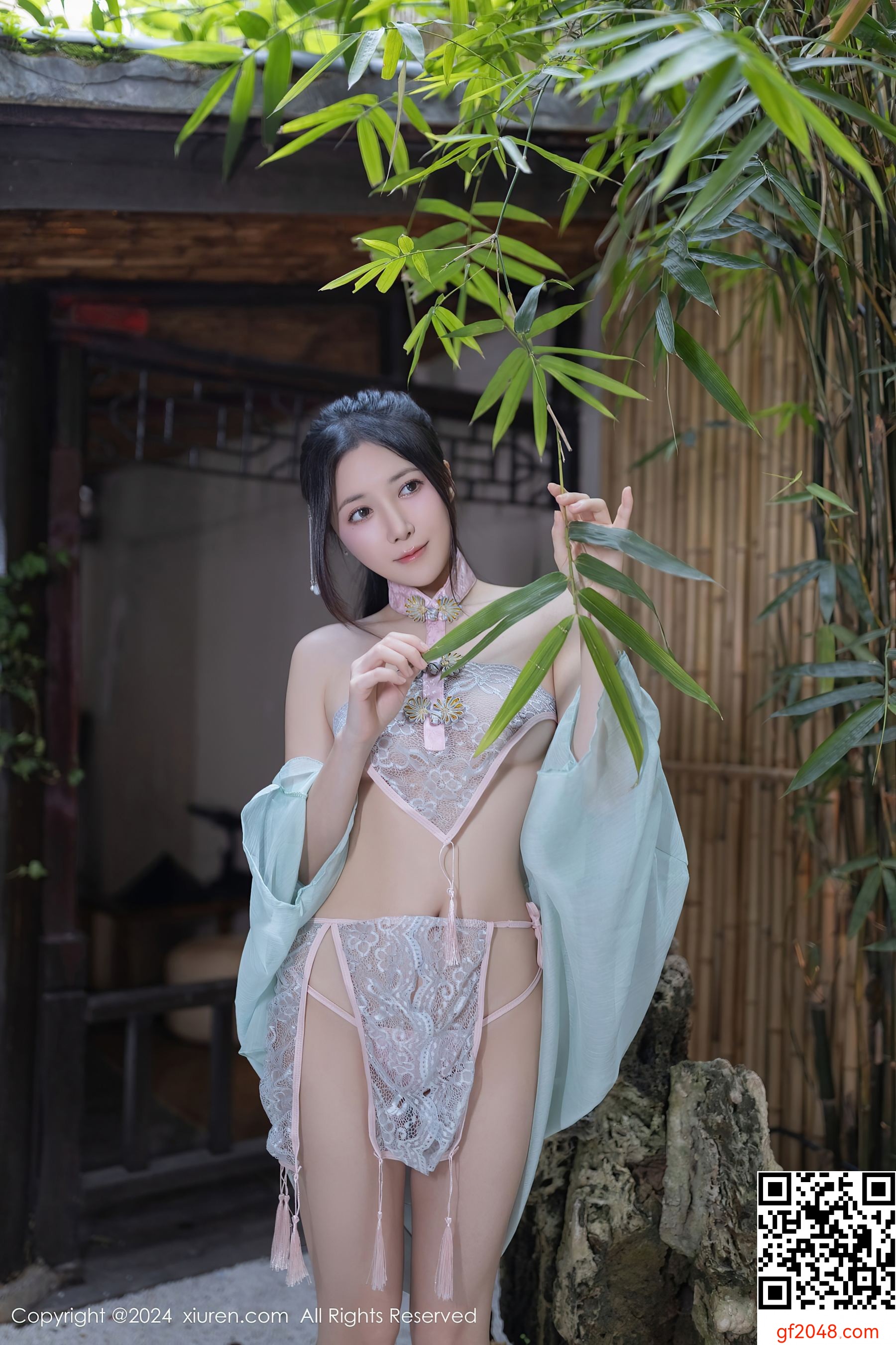 [XiuRen秀人网] No.8428 鱼子酱Fish 美腿性感