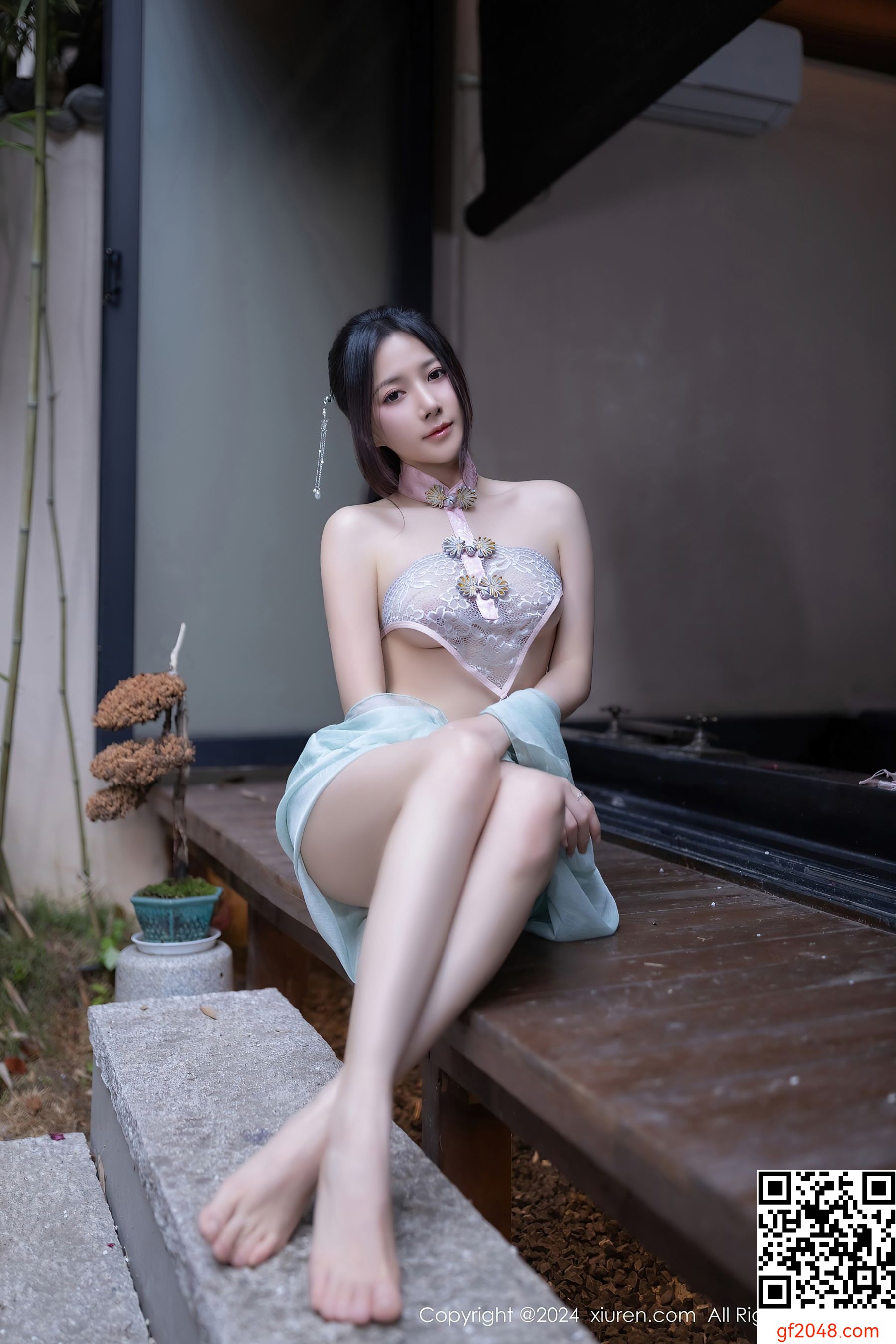 [XiuRen秀人网] No.8428 鱼子酱Fish 美腿性感