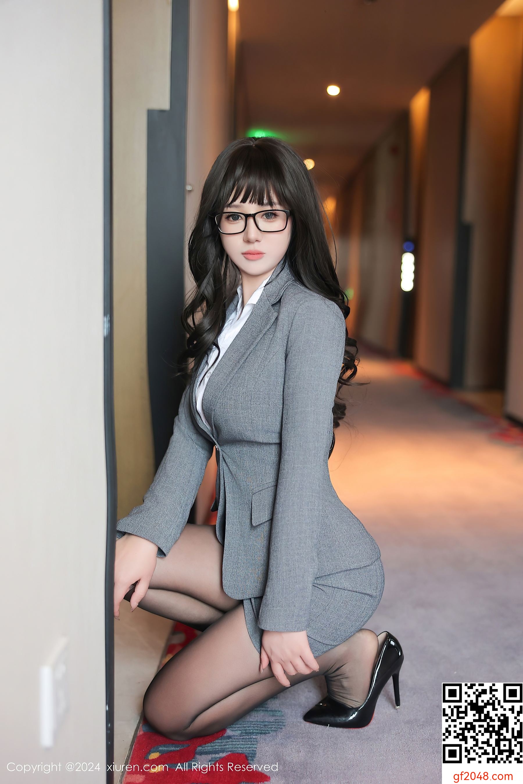[XiuRen秀人网] No.8496 金小依 美腿黑丝