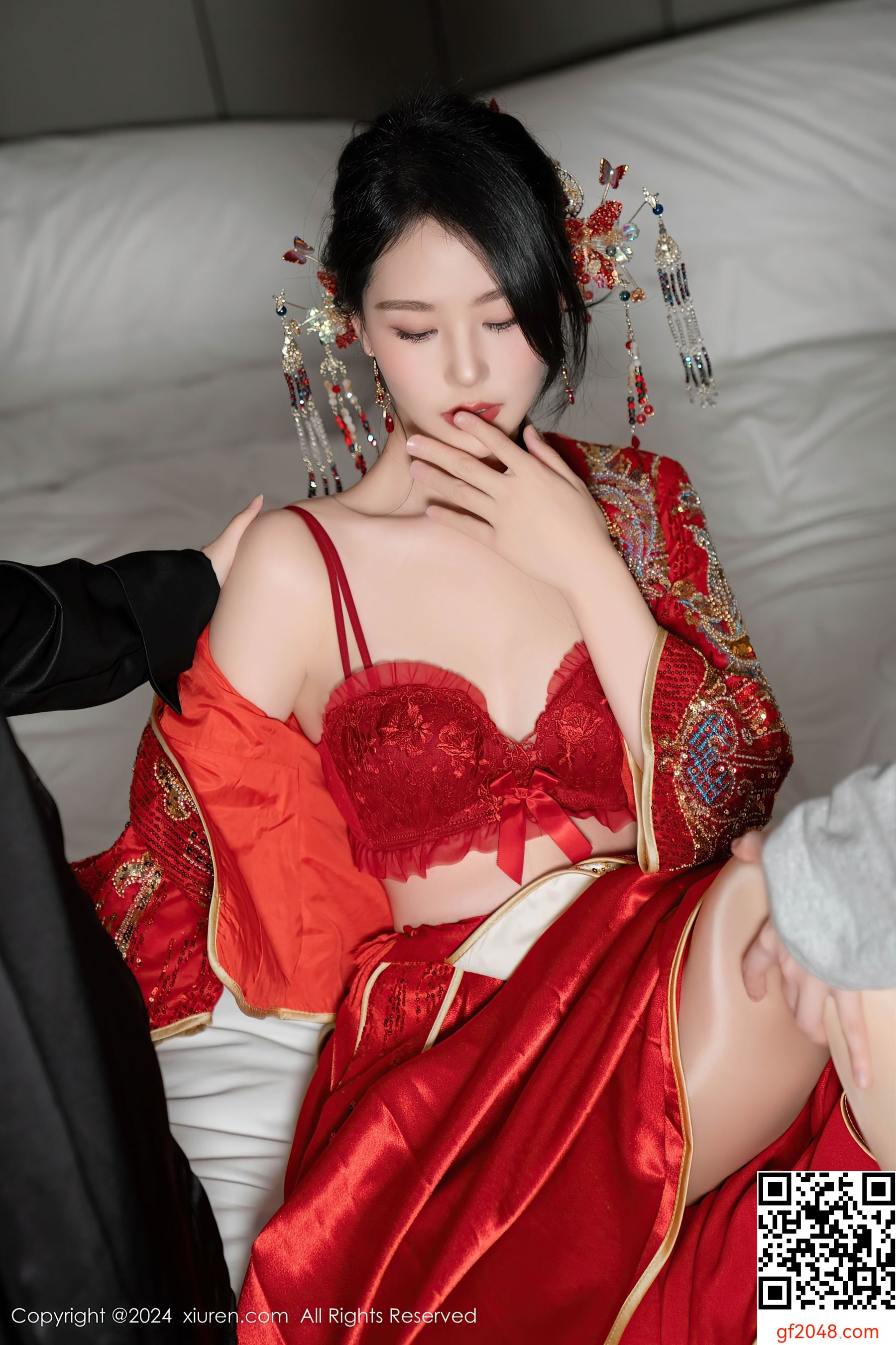 [XiuRen秀人网] No.8376 利世 美腿丝袜