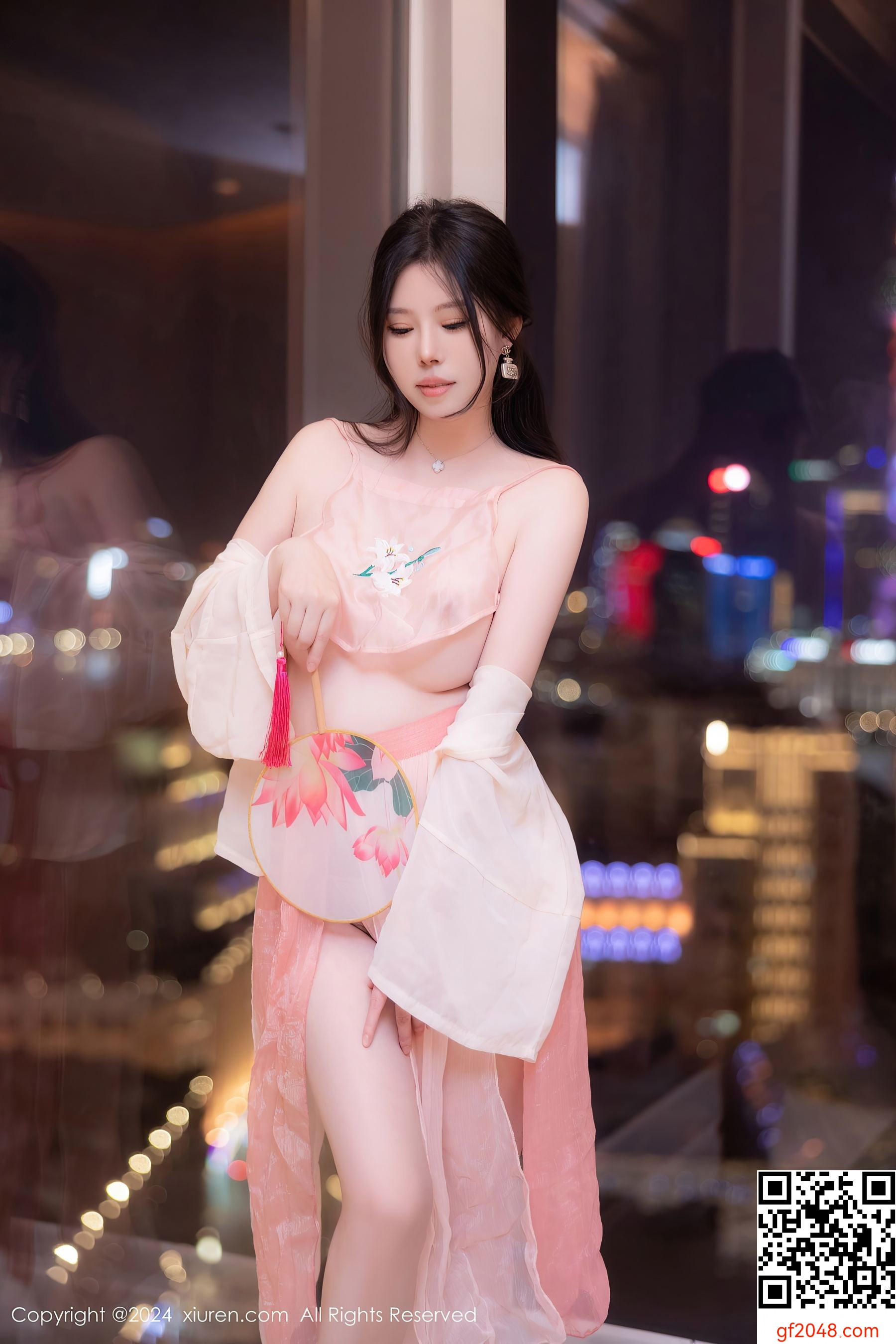 [XiuRen秀人网] No.8503 白茹雪abby 美腿性感