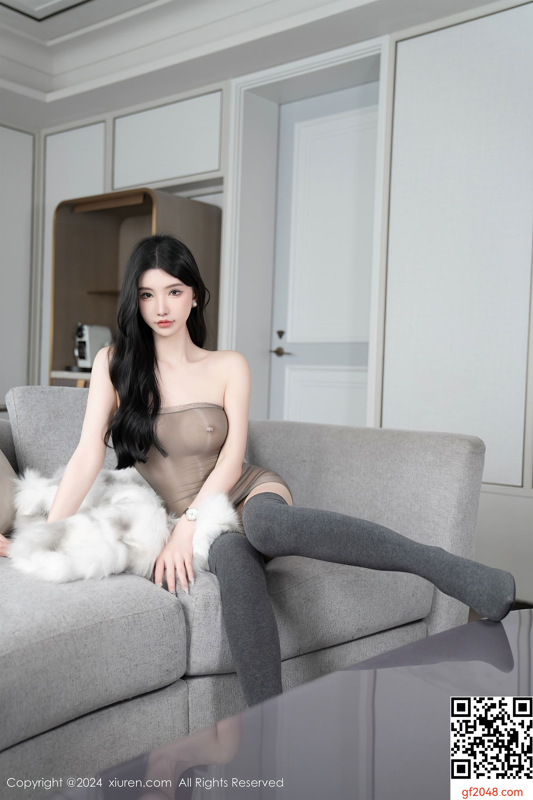 [XiuRen秀人网] No.8383 周于希Sally 丝袜美腿