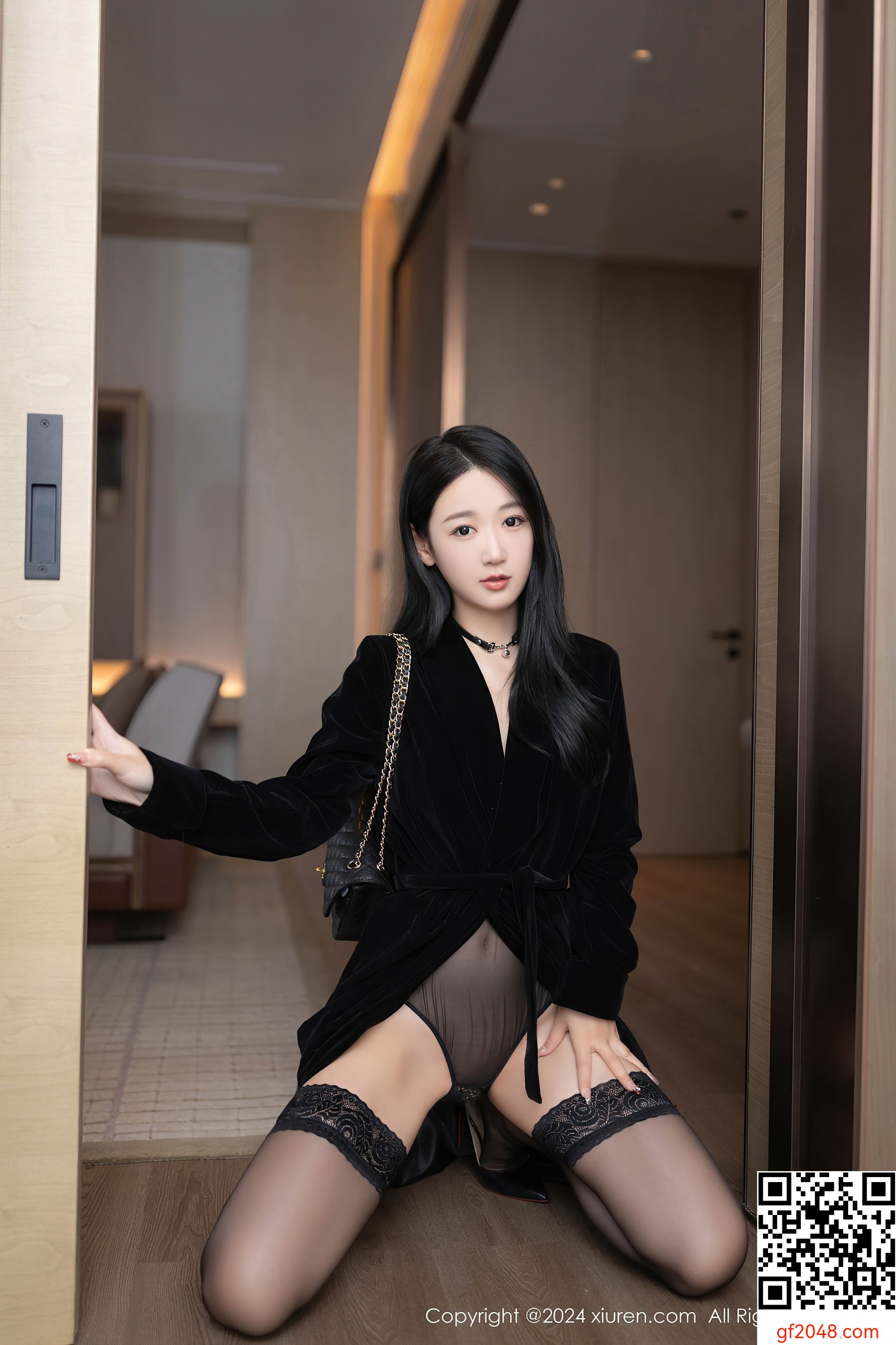 [XiuRen秀人网] No.8326 唐安琪 黑丝美腿