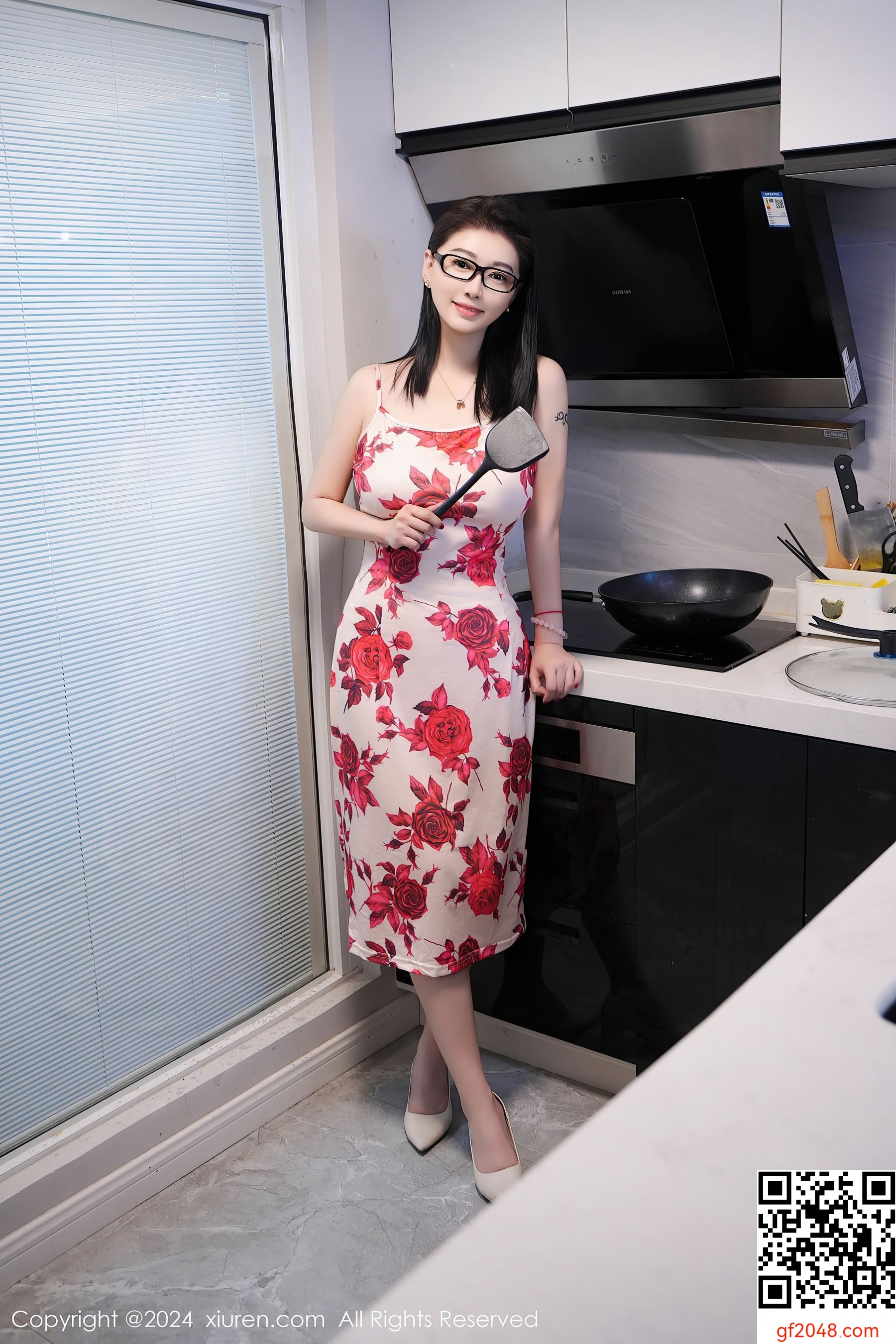 [XiuRen秀人网] No.8468 雅茹老师 长裙美臀