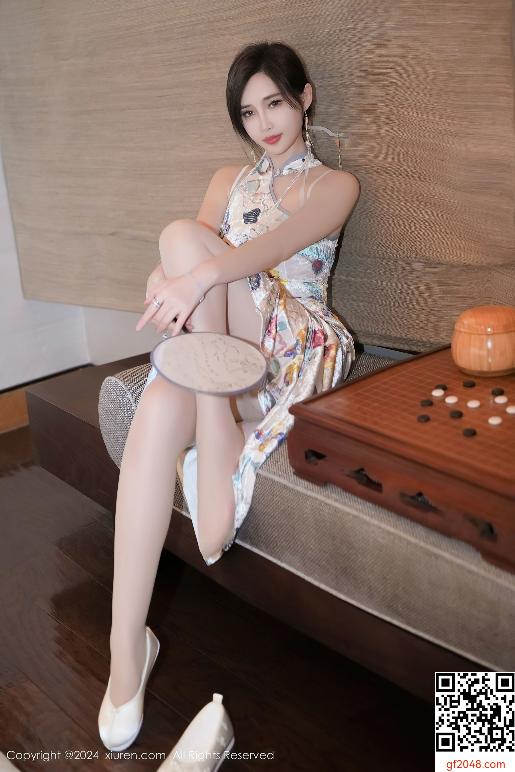 [XiuRen秀人网] No.8330 Carol周妍希X 丝袜美腿