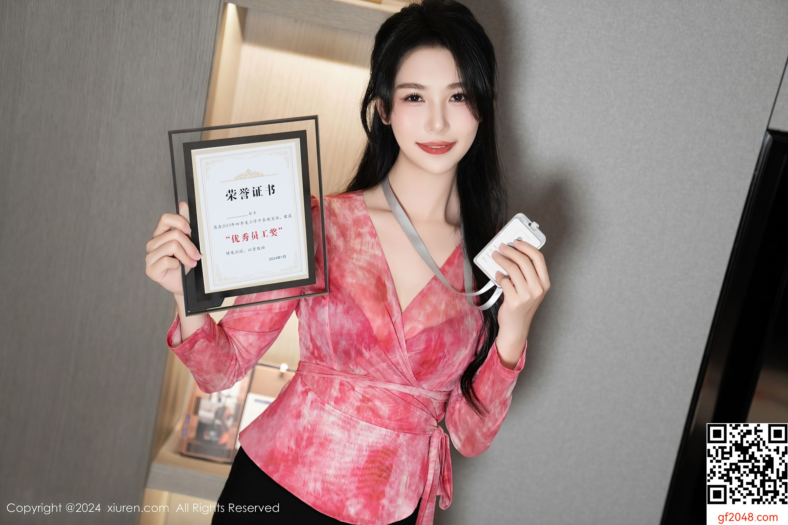 [XiuRen秀人网] No.8269 利世 黑丝美腿