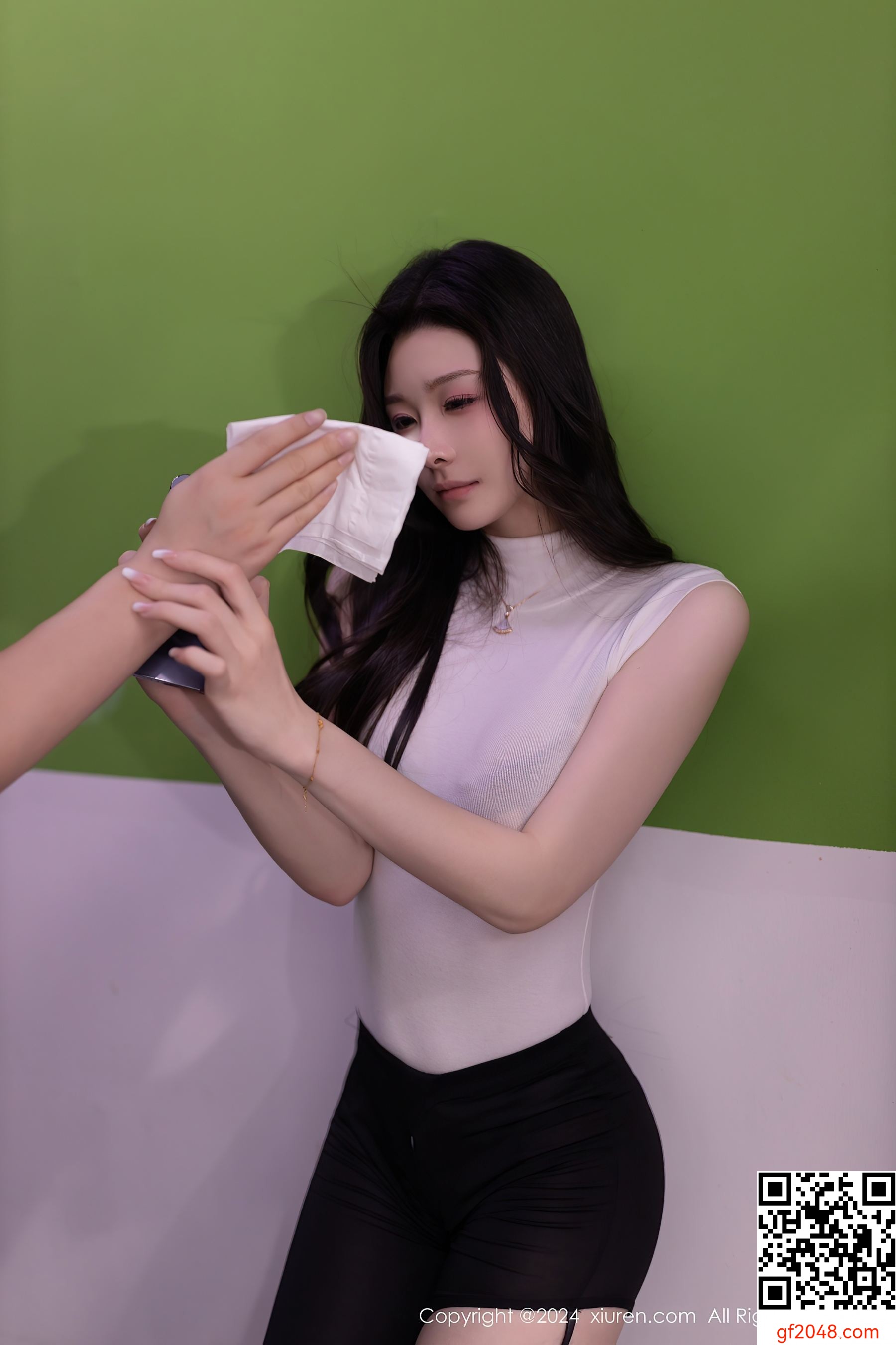 [XiuRen秀人网] No.8270 小逗逗 性感美臀