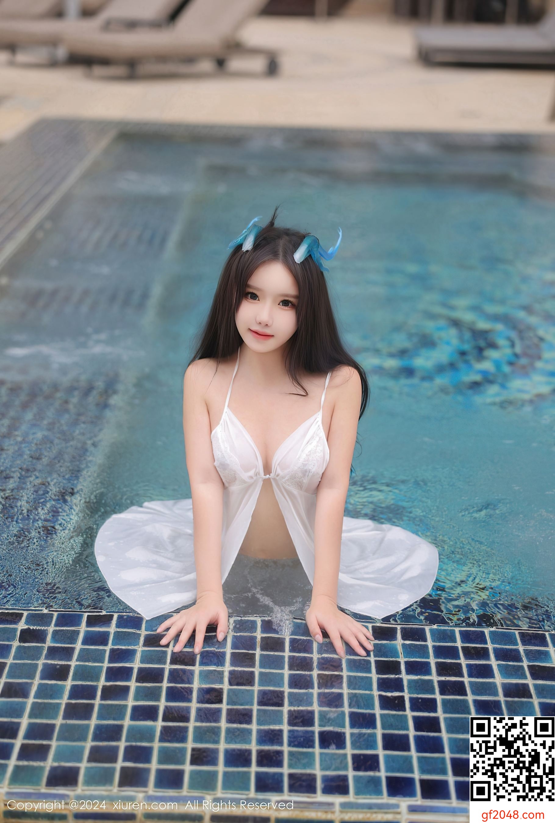 [XiuRen秀人网] No.8218 小薯条nienie 丝袜美腿