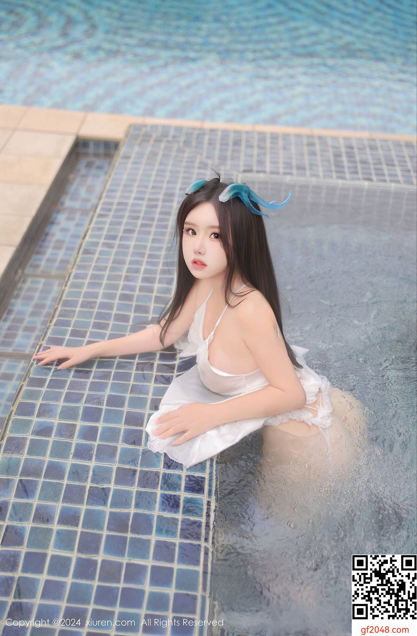 [XiuRen秀人网] No.8218 小薯条nienie 丝袜美腿