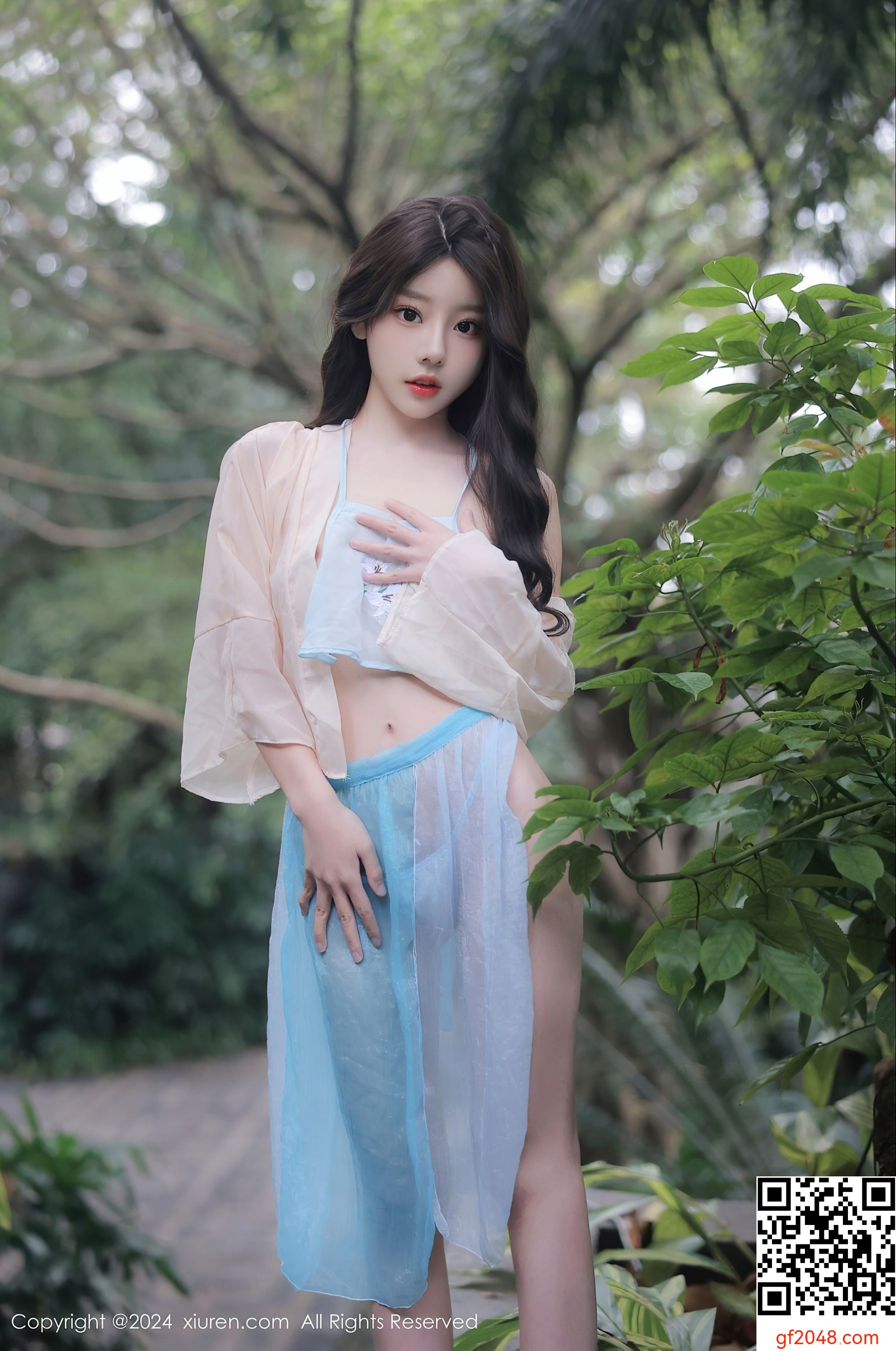 [XiuRen秀人网] No.8168 桃妖夭 妩媚美腿