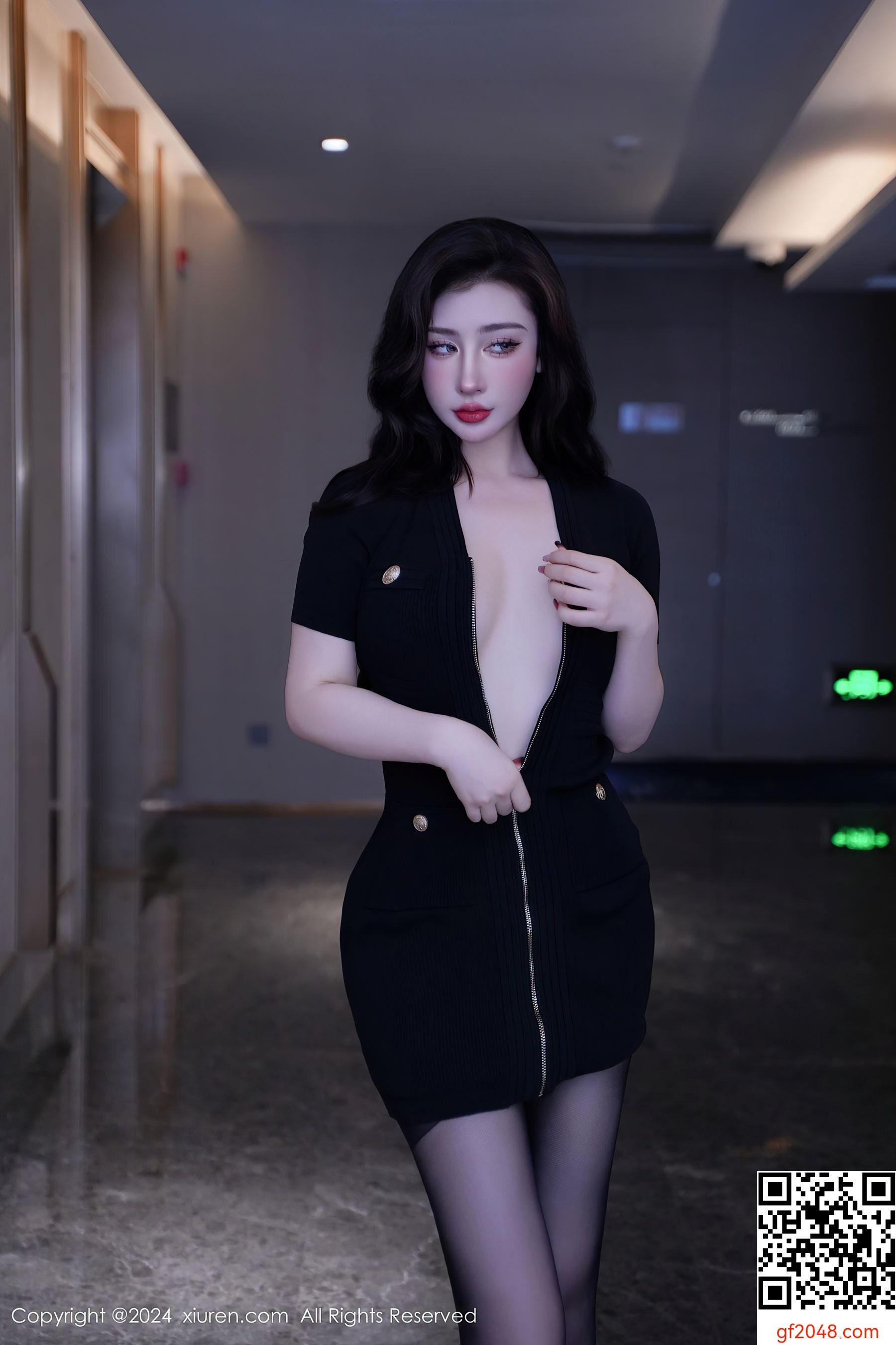 [XiuRen秀人网] No.8170 蕾蕾醒了没 黑丝性感