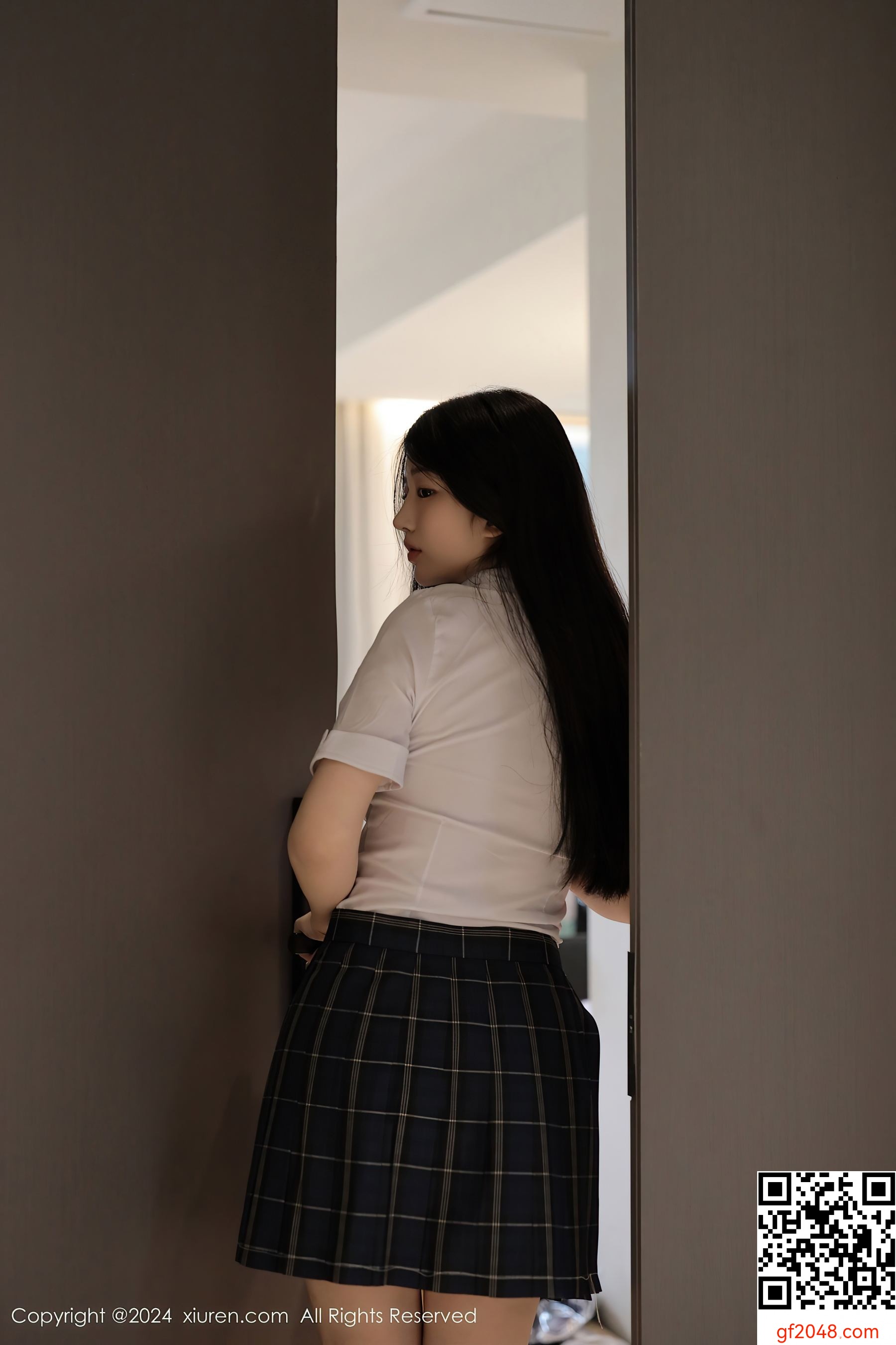 [XiuRen秀人网] No.8173 陈小花 丝袜美腿