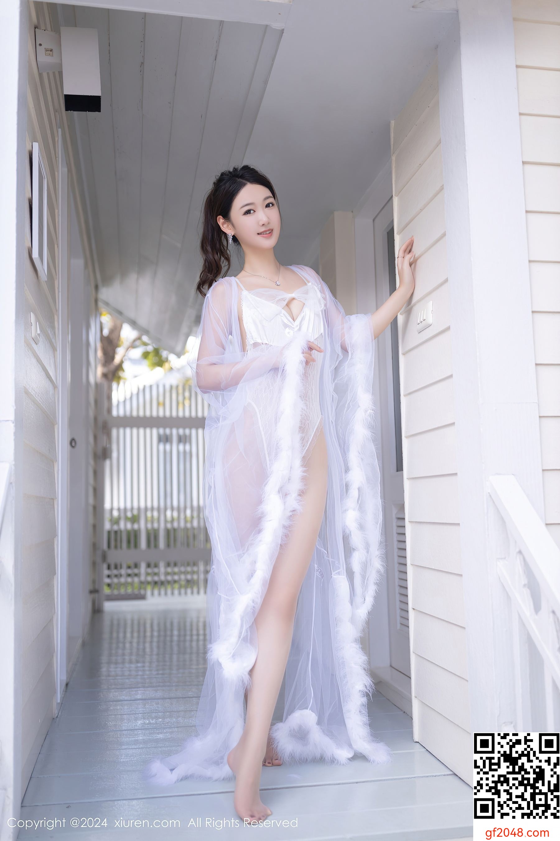 [XiuRen秀人网] No.8174 唐安琪 美腿丝袜