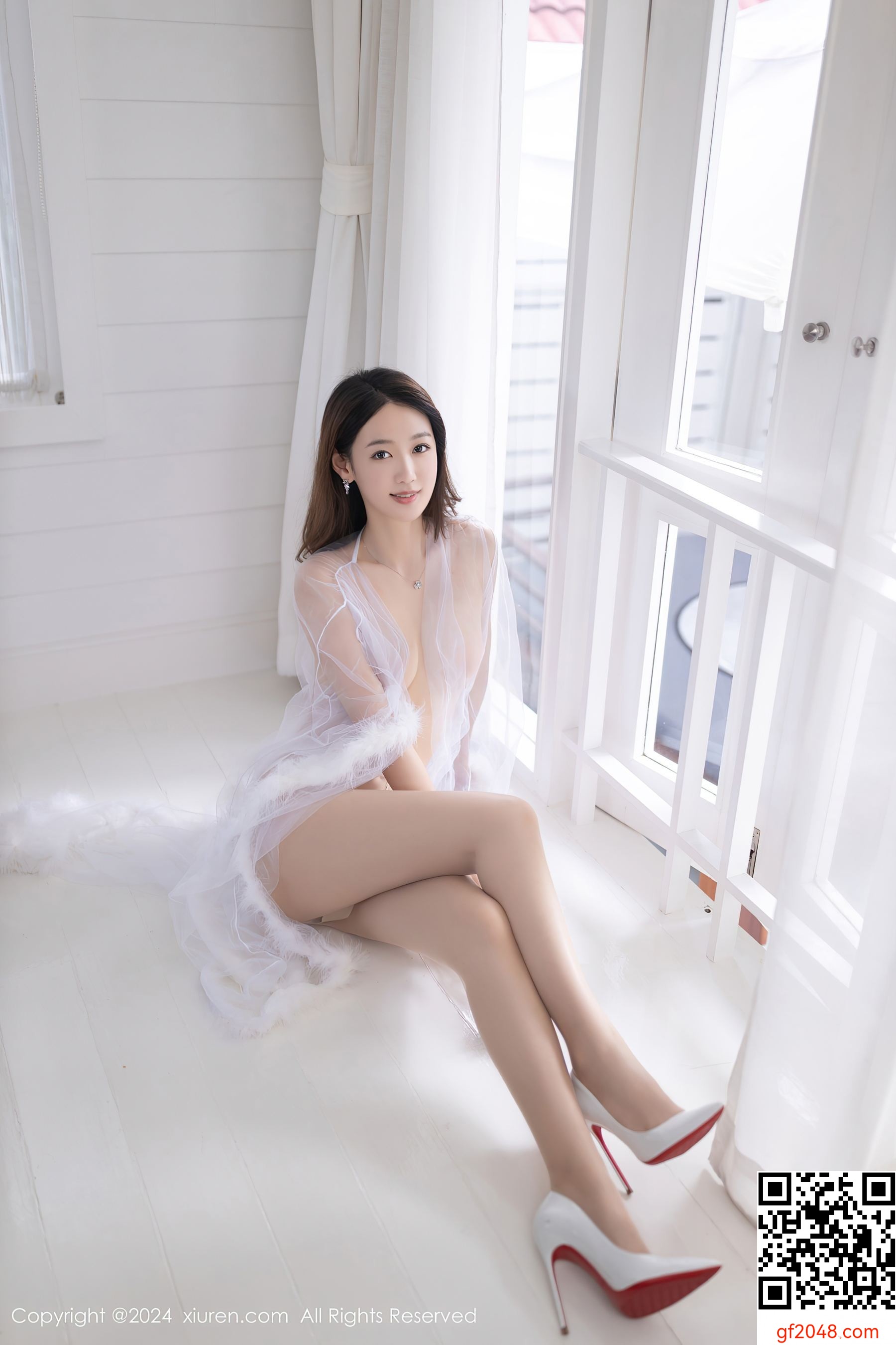 [XiuRen秀人网] No.8174 唐安琪 美腿丝袜