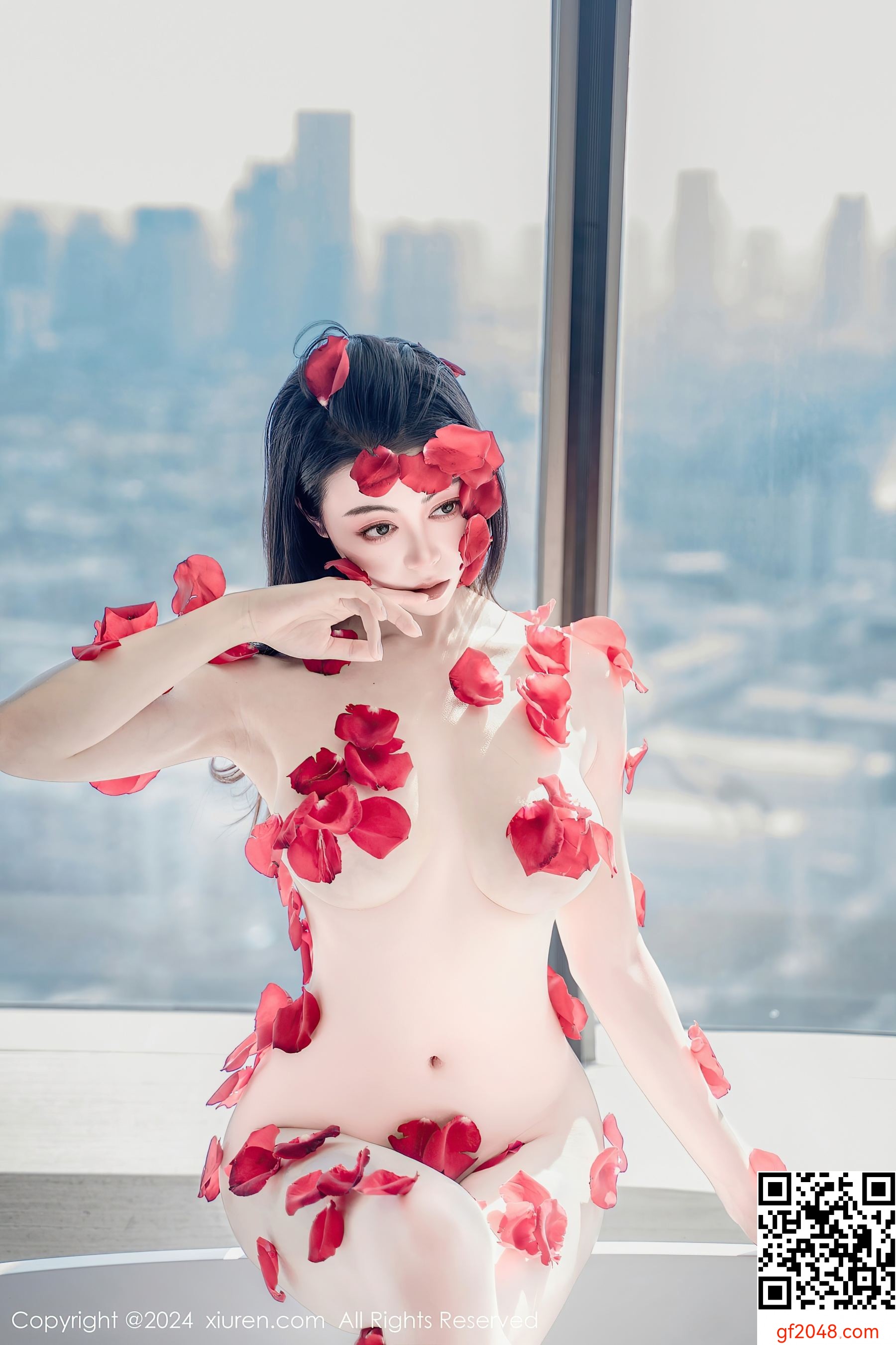 [XiuRen秀人网] No.8175 瑜伽喵 新人美臀