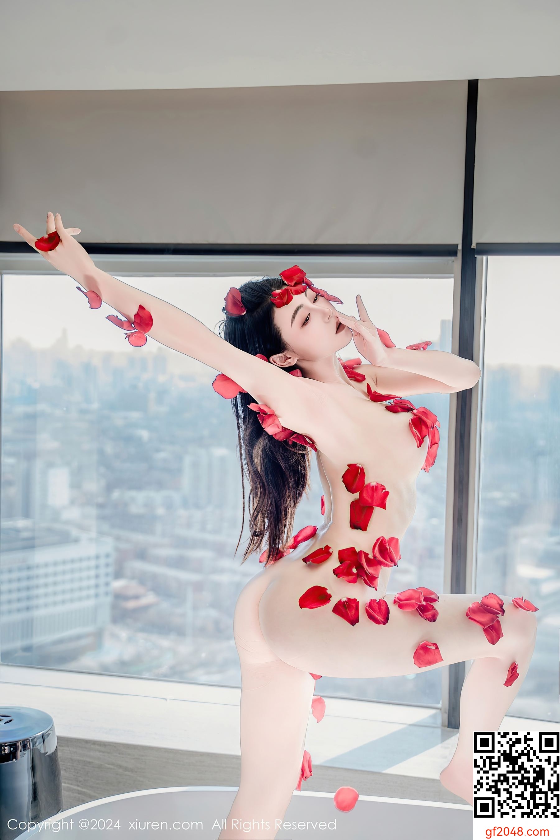 [XiuRen秀人网] No.8175 瑜伽喵 新人美臀