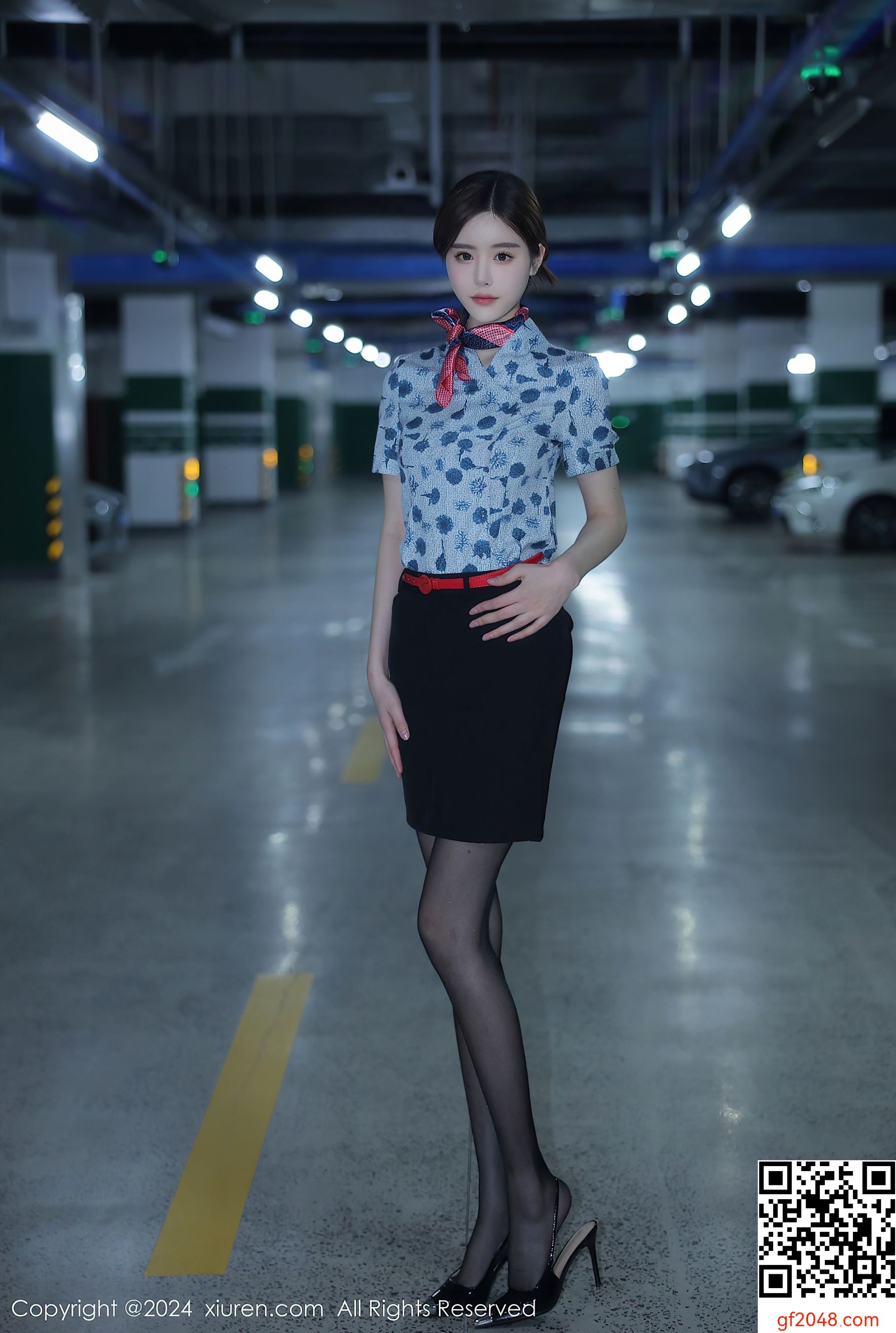 [XiuRen秀人网] No.8125 晚苏susu 制服美腿