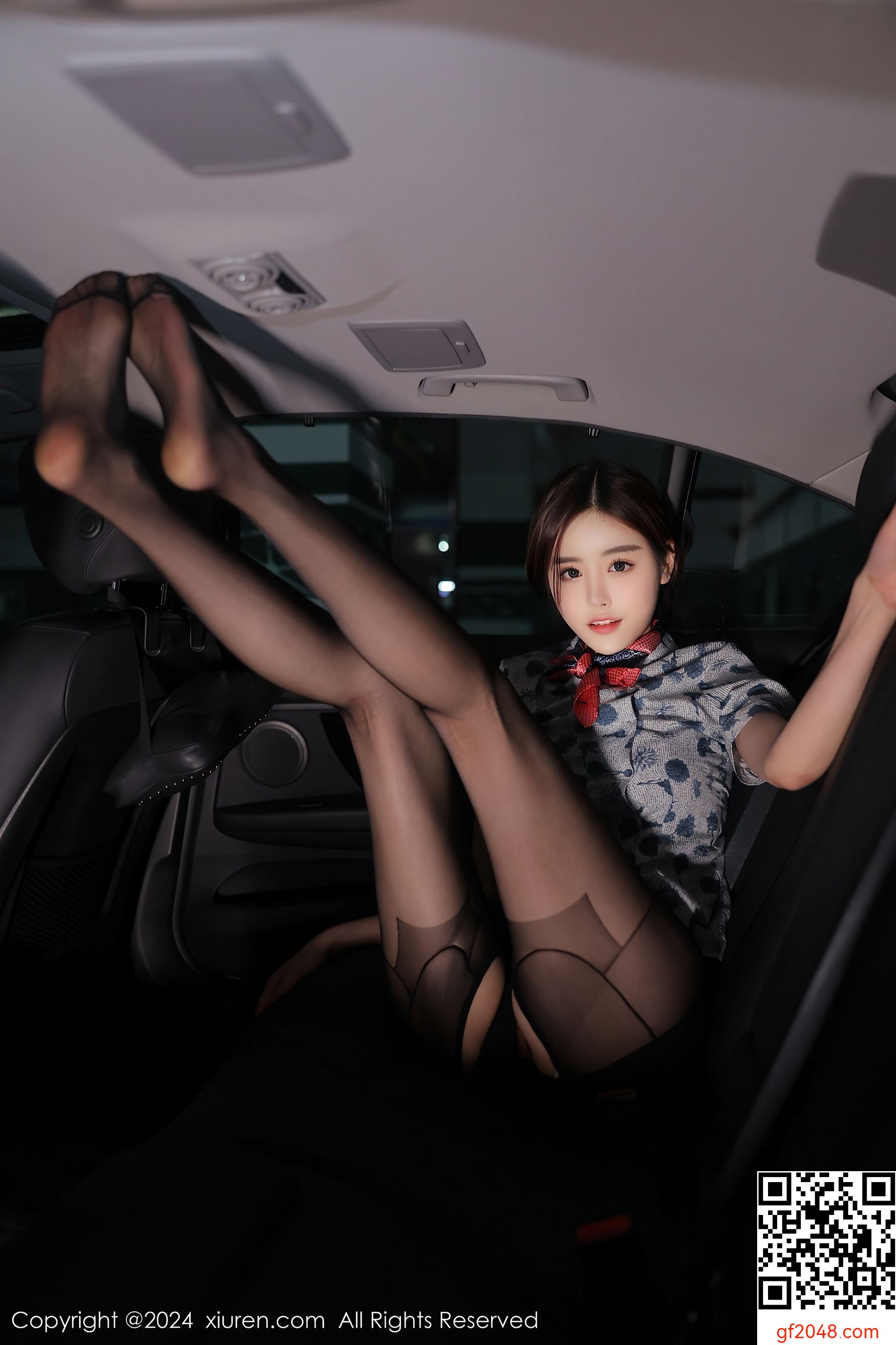 [XiuRen秀人网] No.8125 晚苏susu 制服美腿