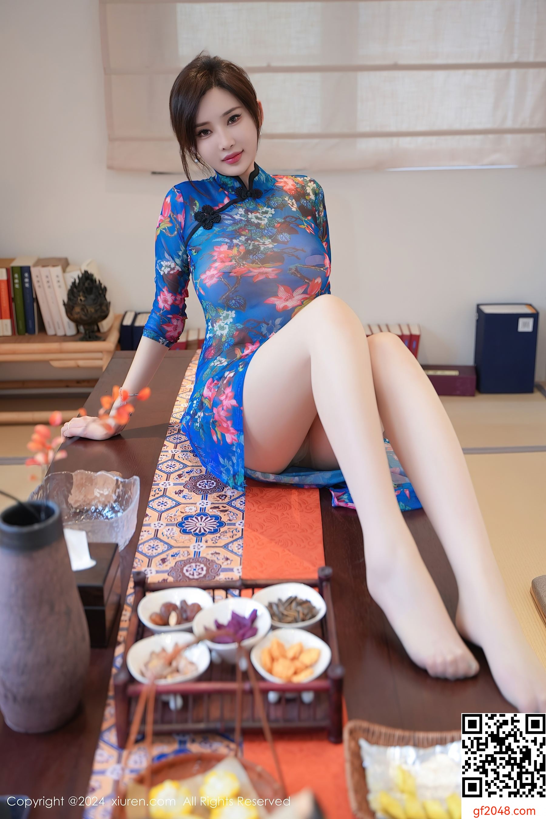[XiuRen秀人网] No.8127 Carol周妍希X 丝袜美腿