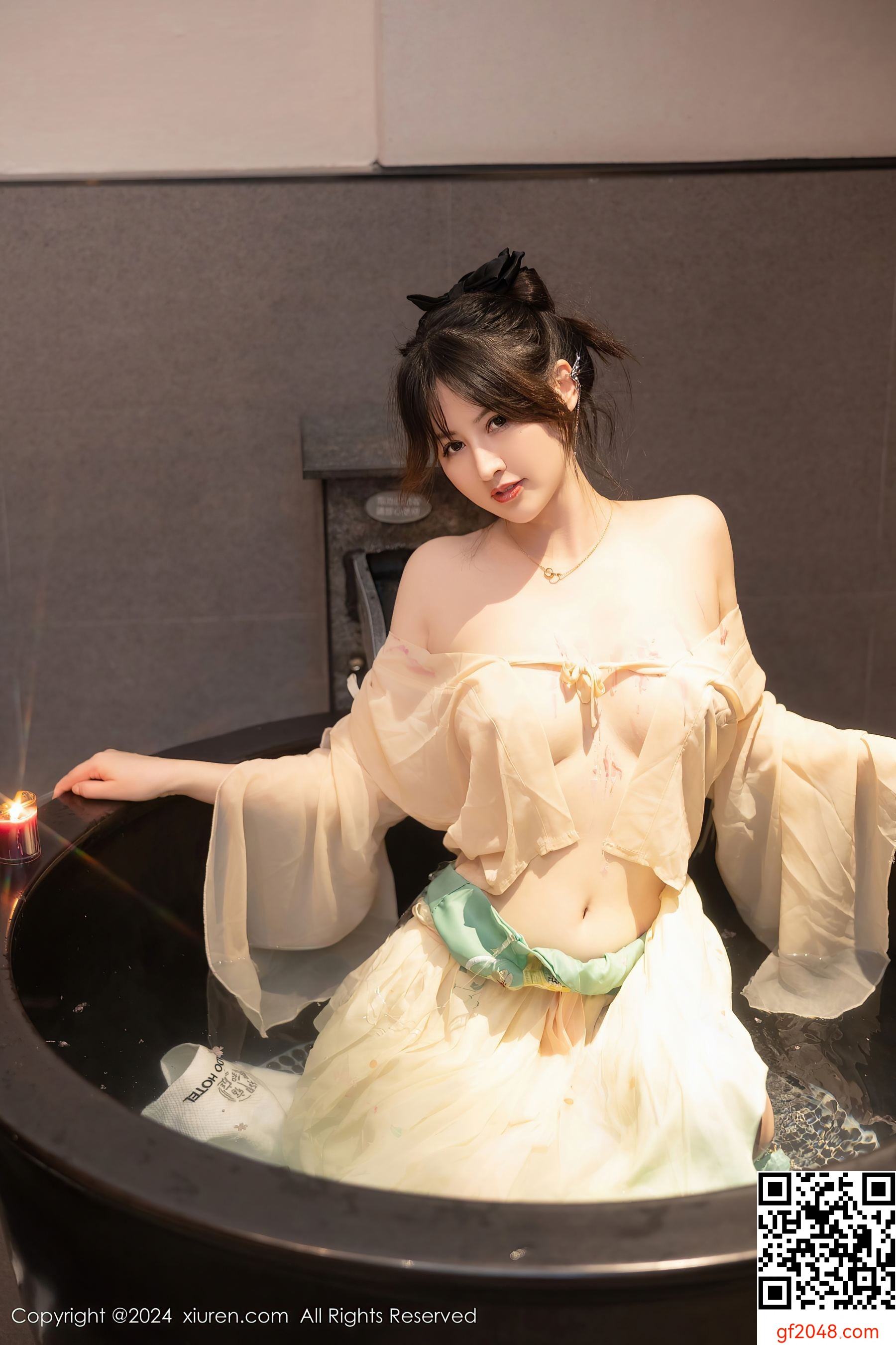[XiuRen秀人网] No.8128 诗诗kiki 性感美臀