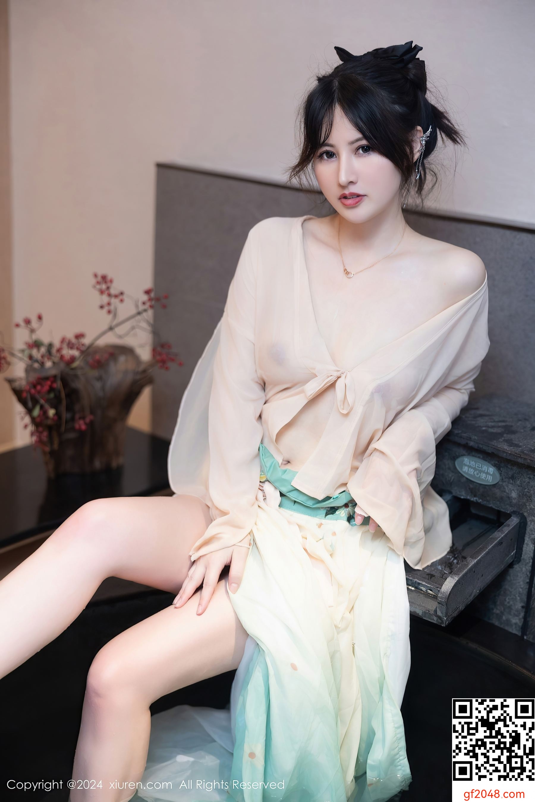 [XiuRen秀人网] No.8128 诗诗kiki 性感美臀