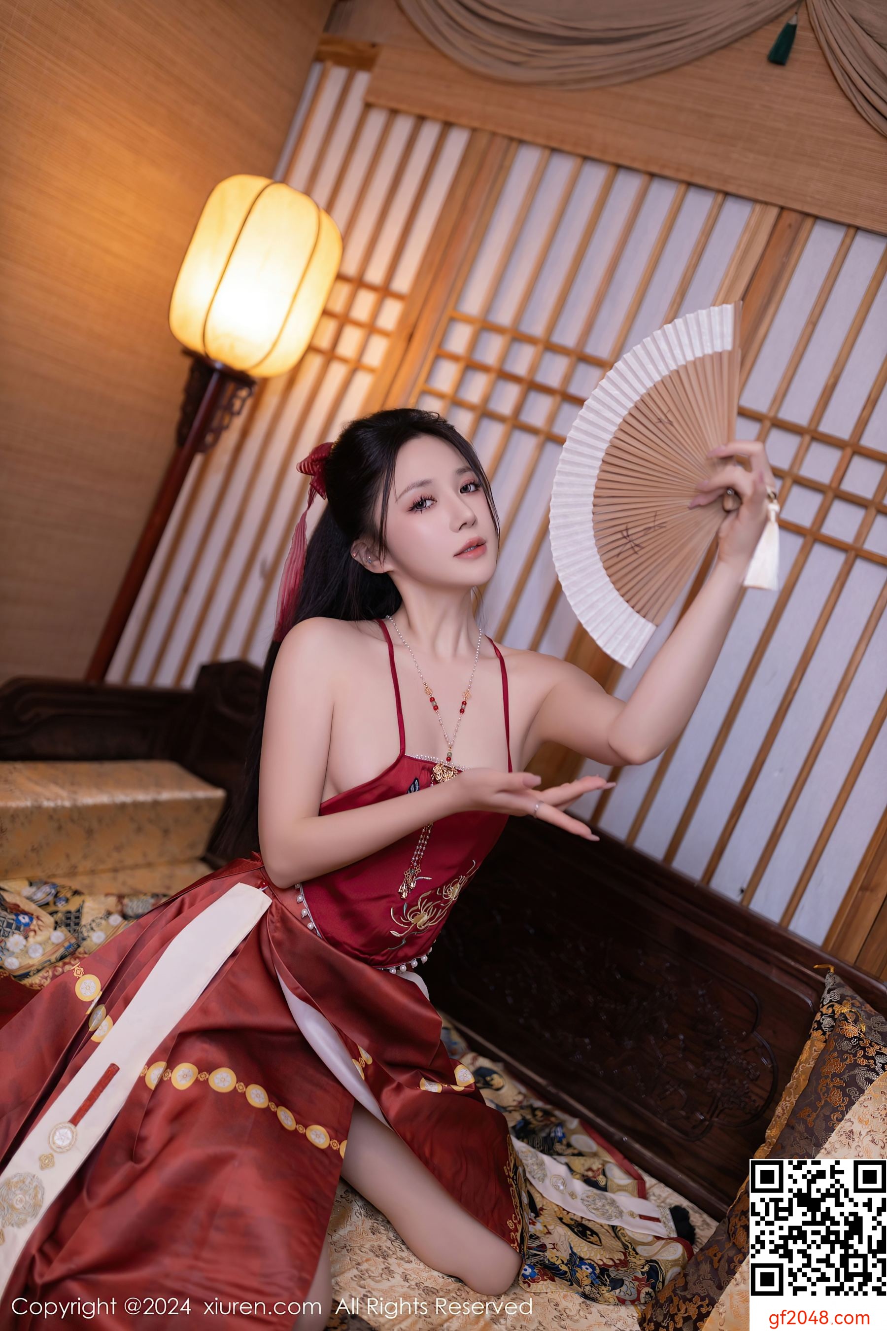 [XiuRen秀人网] No.8095 鱼子酱Fish 美腿妩媚
