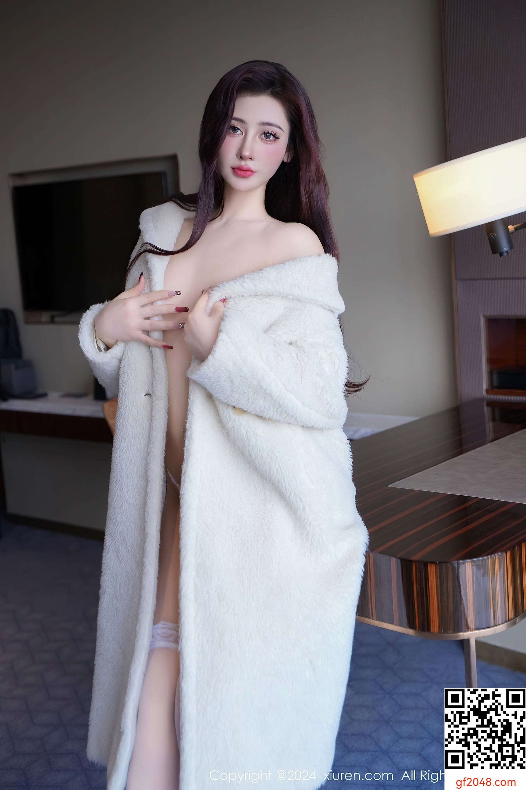 [XiuRen秀人网] No.7978 蕾蕾醒了没 新人美臀
