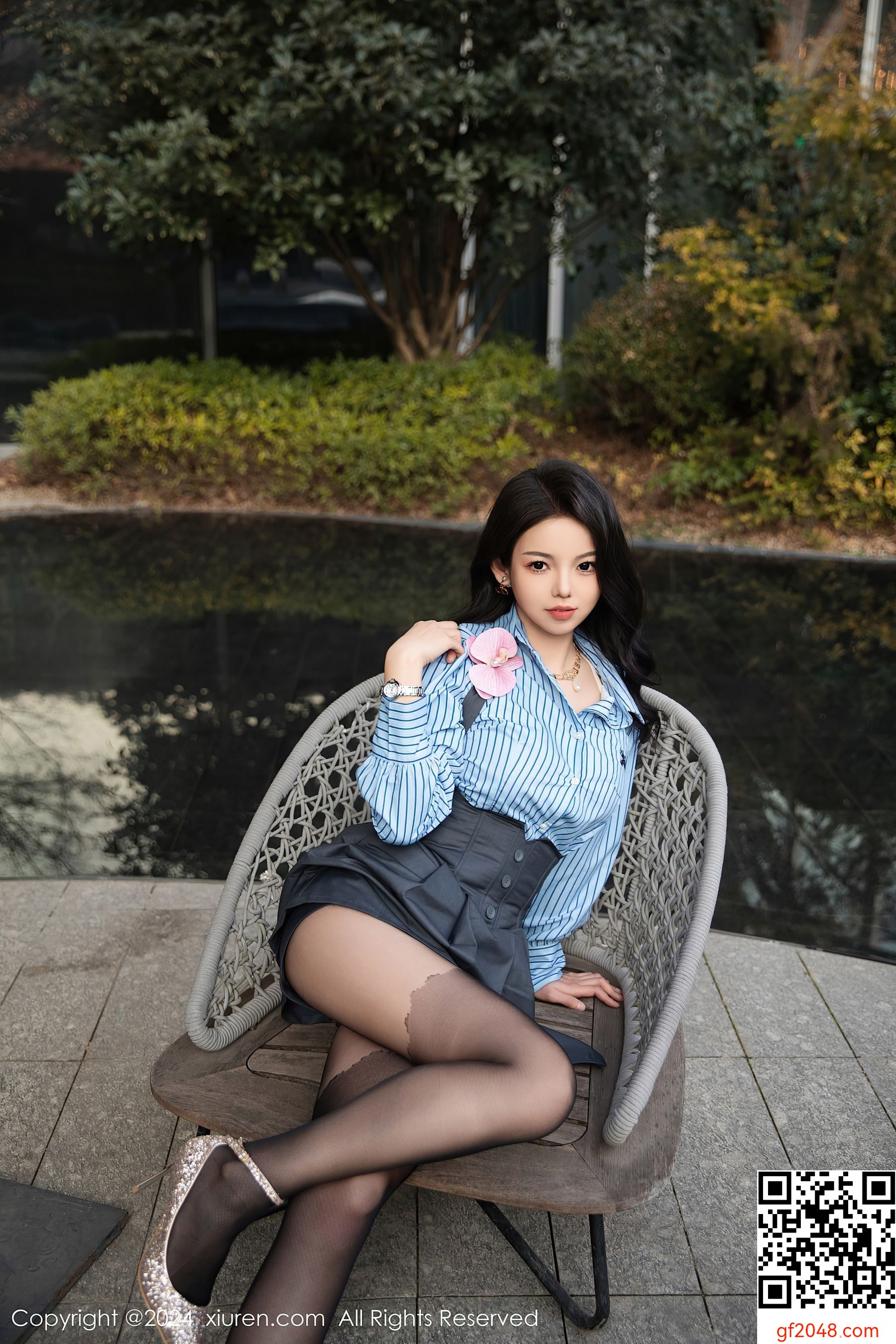 [XiuRen秀人网] No.7979 大美妞儿 短裙黑丝