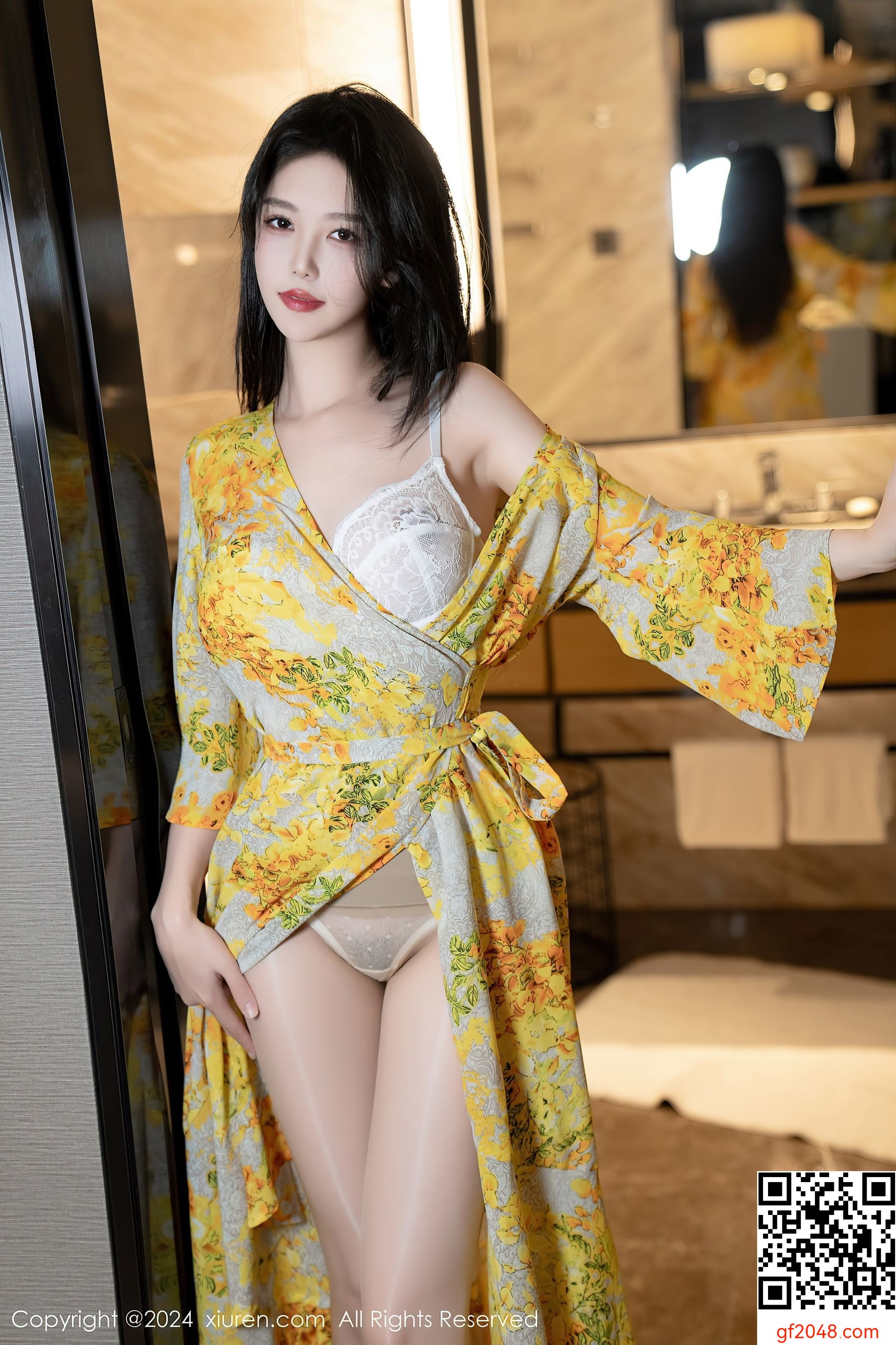 [XiuRen秀人网] No.7981 利世 丝袜美腿