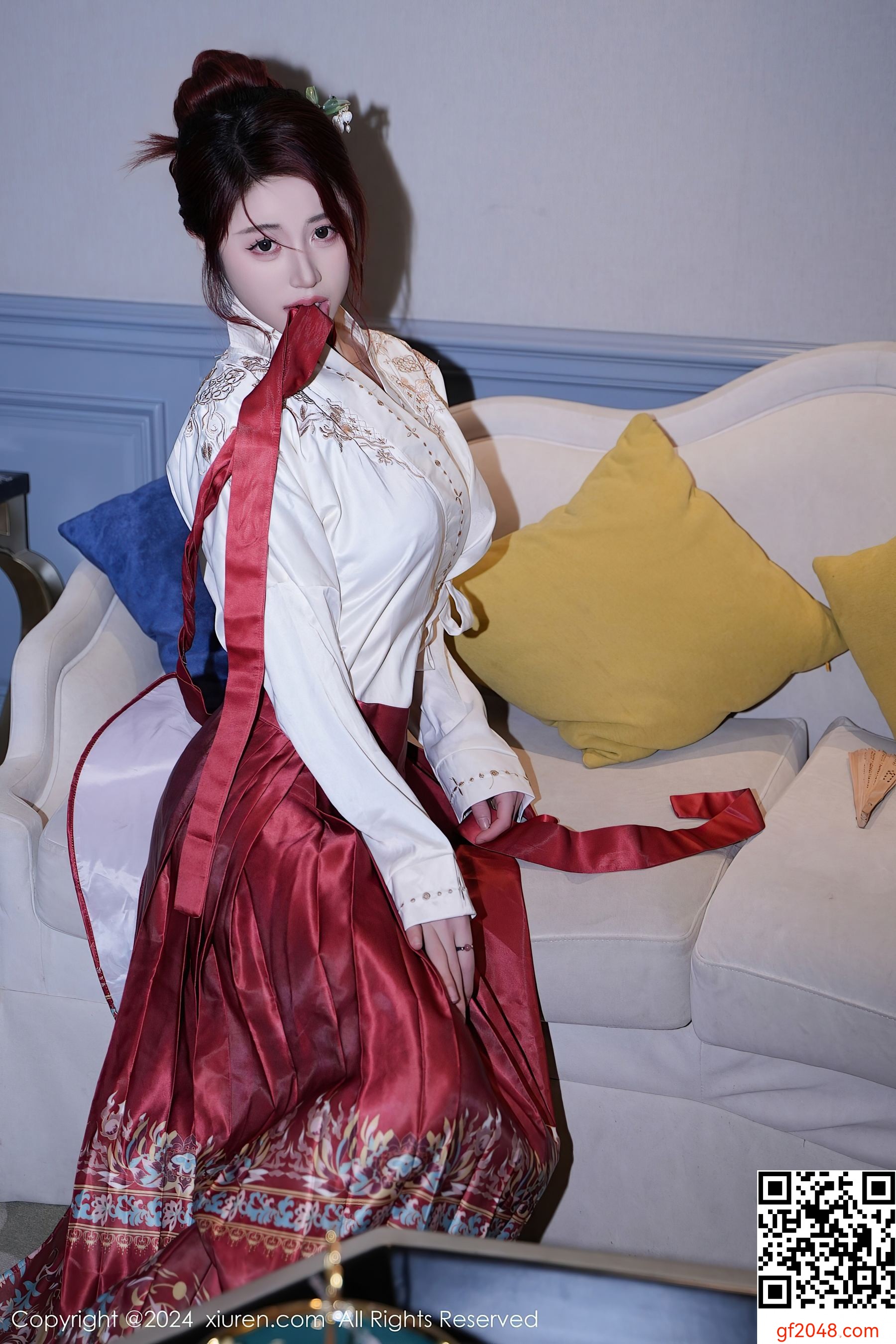 [XiuRen秀人网] No.7985 美七Mia 古装美腿