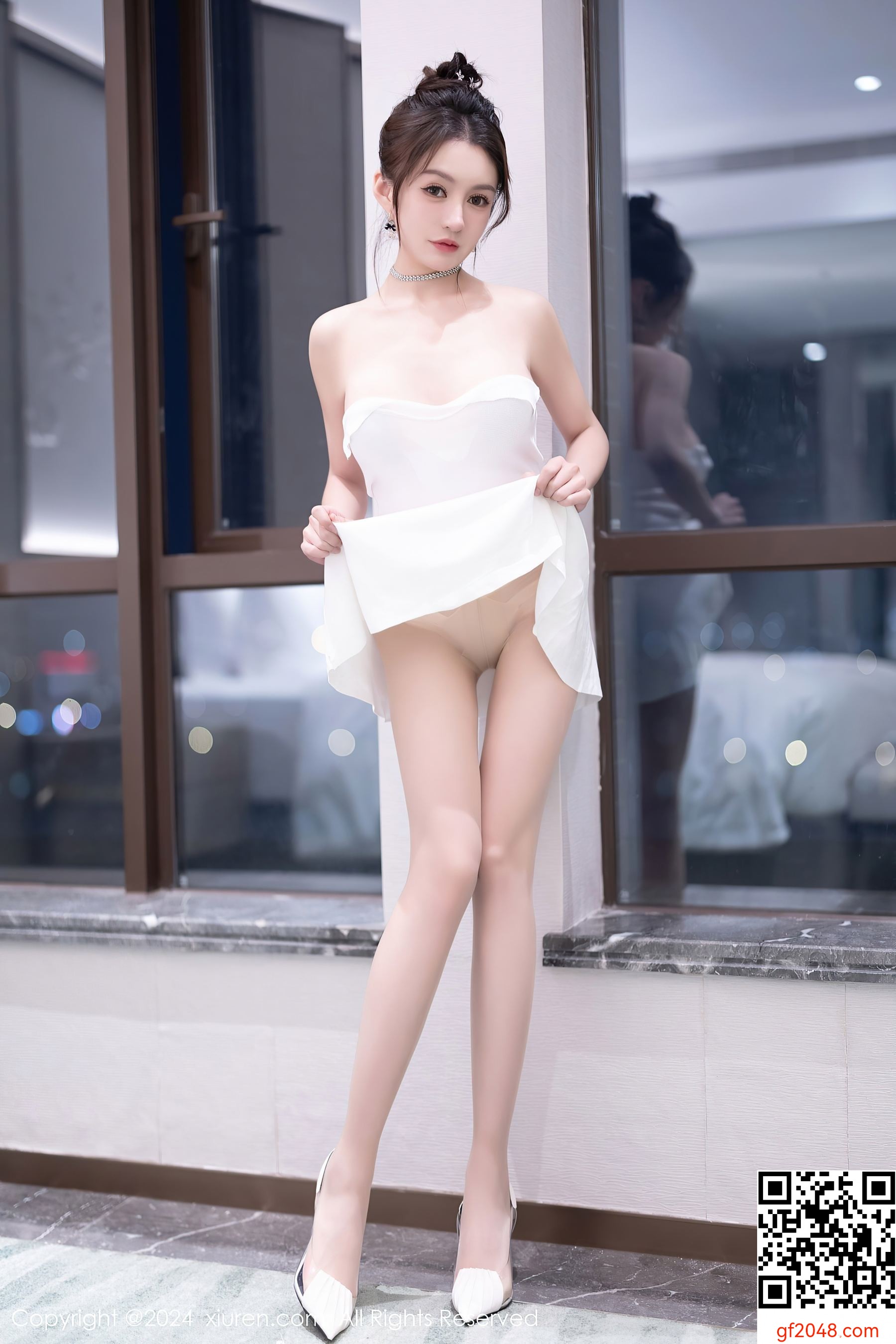 [XiuRen秀人网] No.7927 唐宁宁 美腿妩媚
