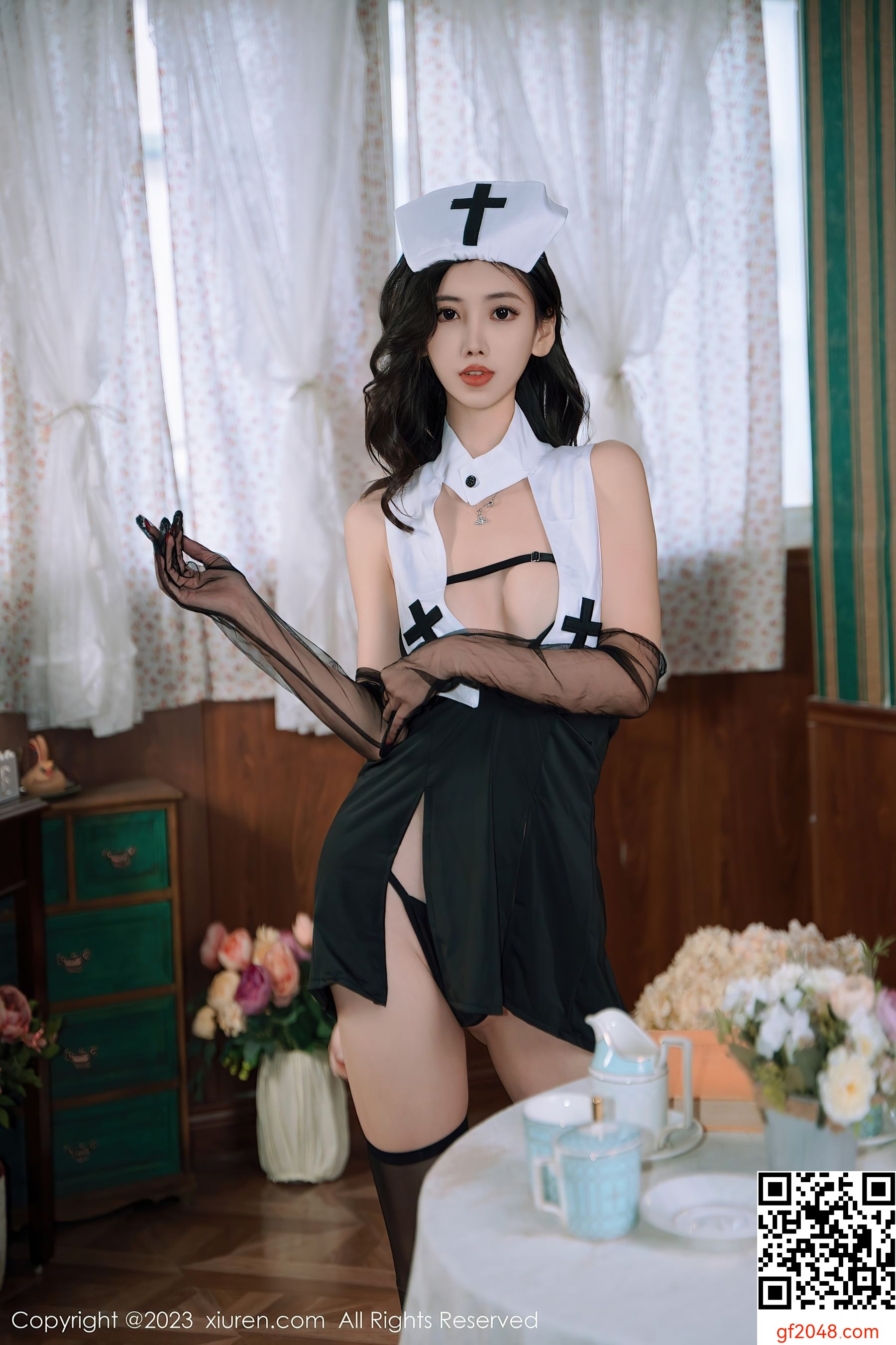 [XiuRen秀人网] No.7868 章芃芃 黑丝美腿