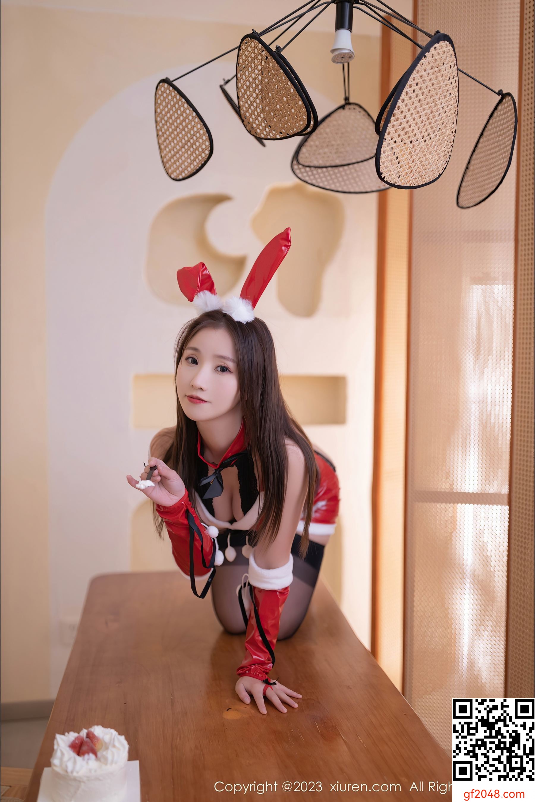 [XiuRen秀人网] No.7875 杏子Yada 黑丝美腿