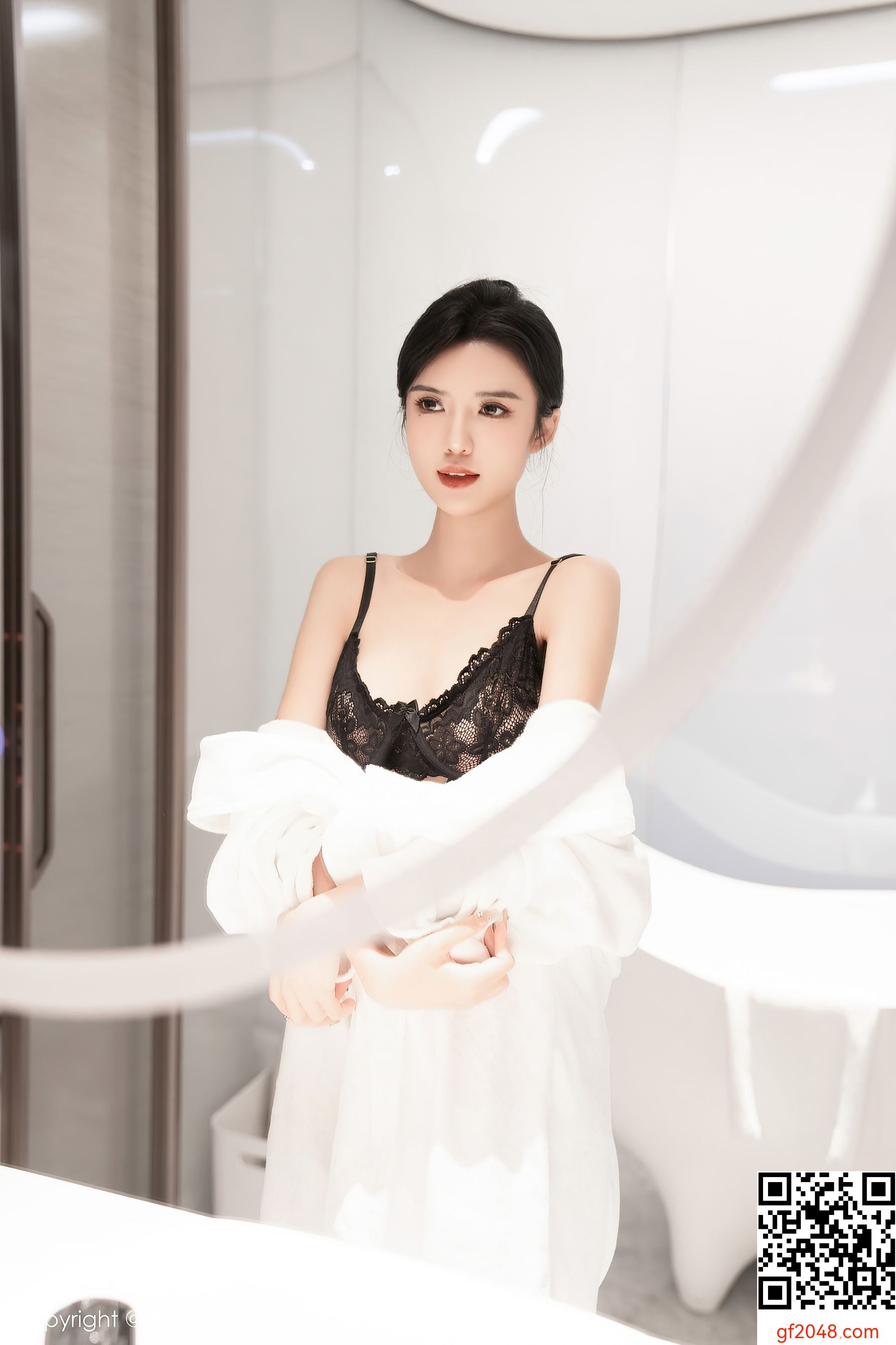 [XiuRen秀人网] No.7808 浅浅Danny 黑丝美腿