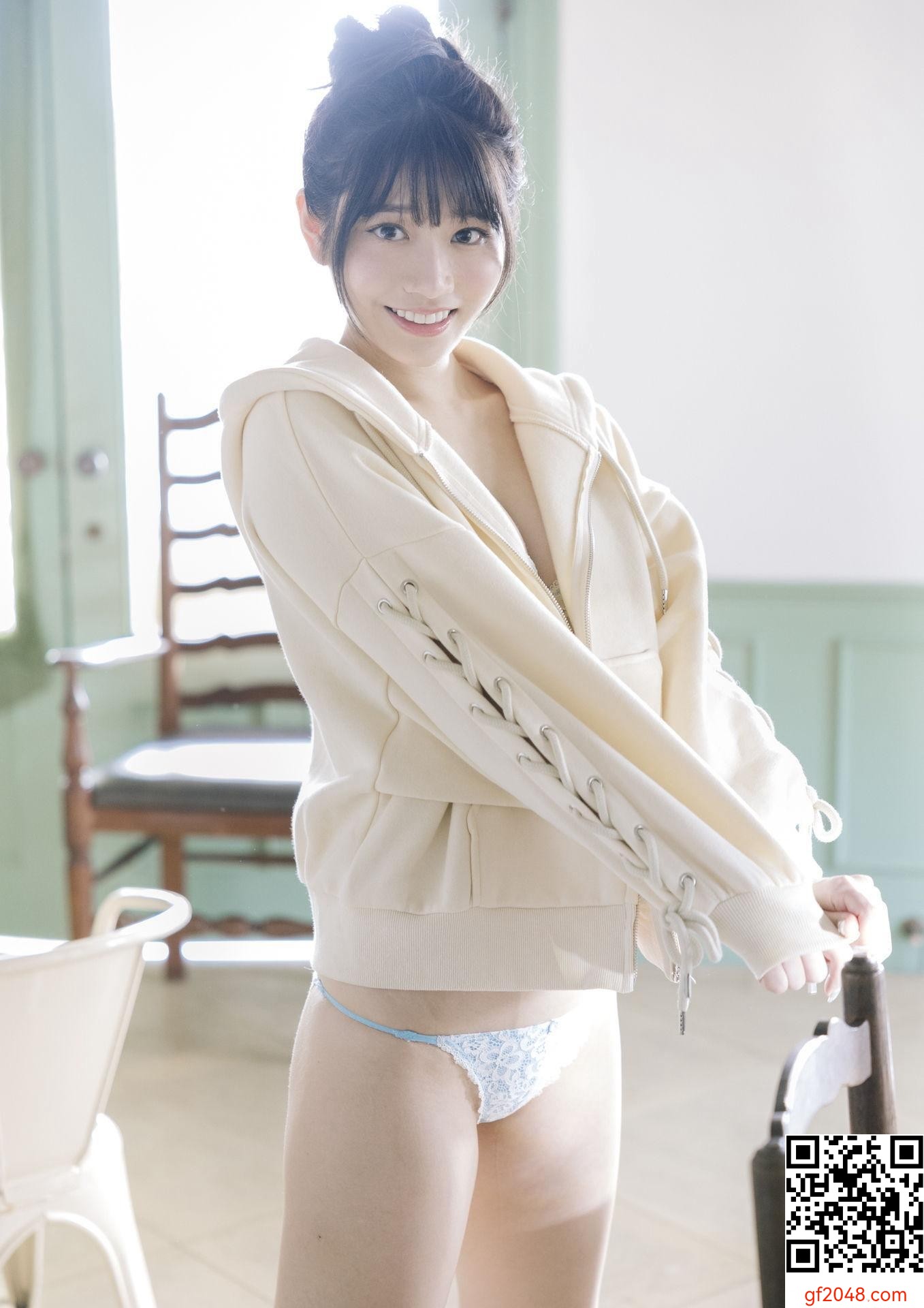 河北彩花 – So in Love (76P)