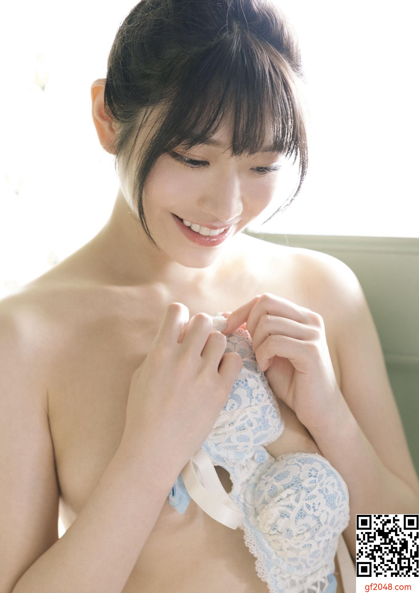 河北彩花 – So in Love (76P)