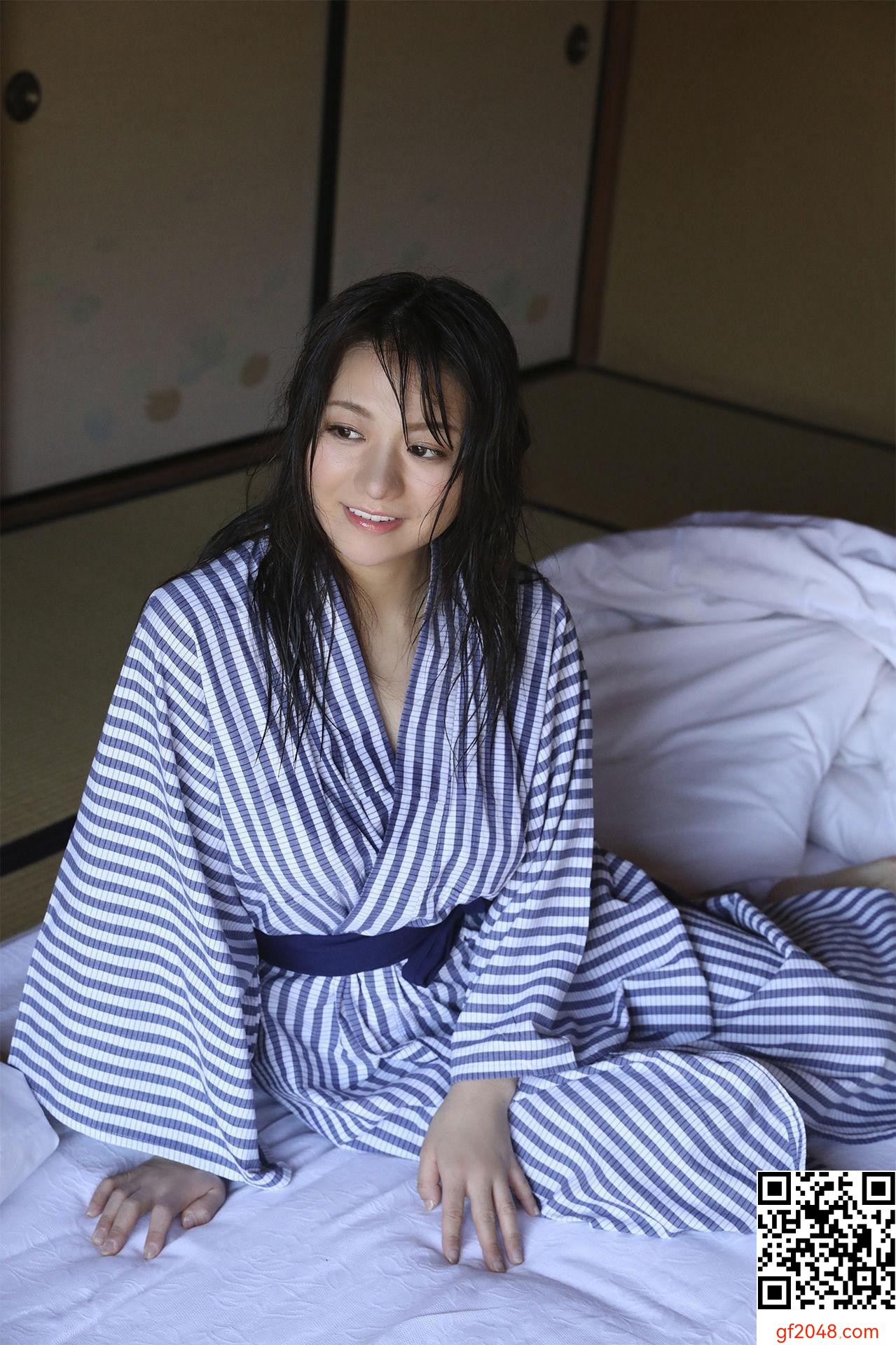 [藤崎里菜] 捕獲大奶櫻花妹 全裸露出實在太優質！ (28P)