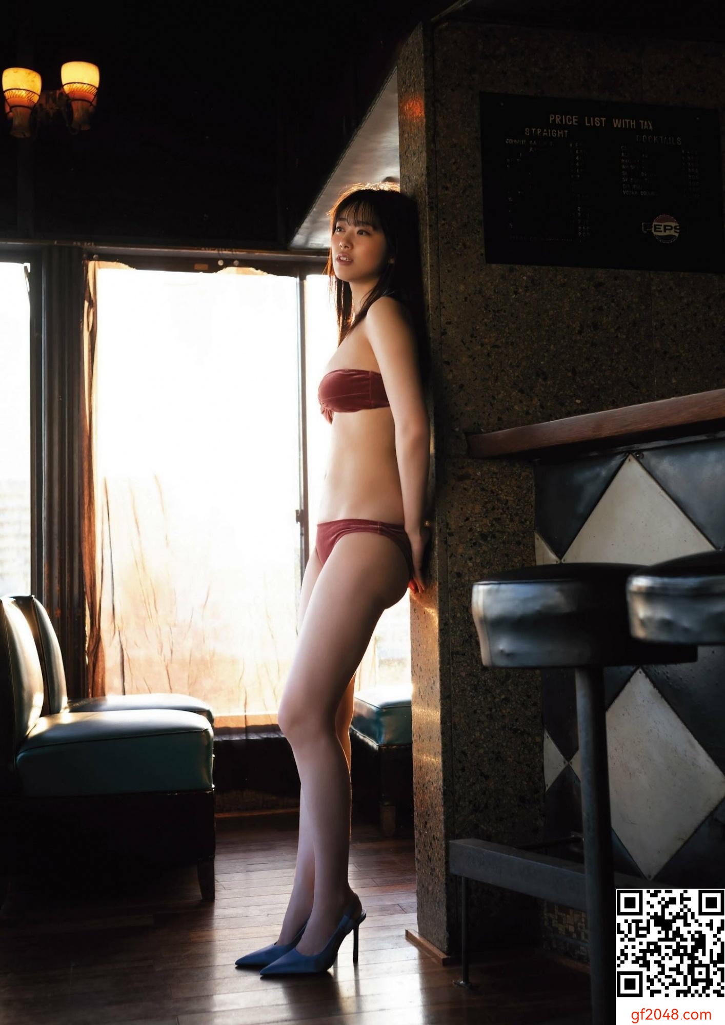 [杉本愛美莉] 驚見誘人小蠻腰 整體魅力滿分 (18P)