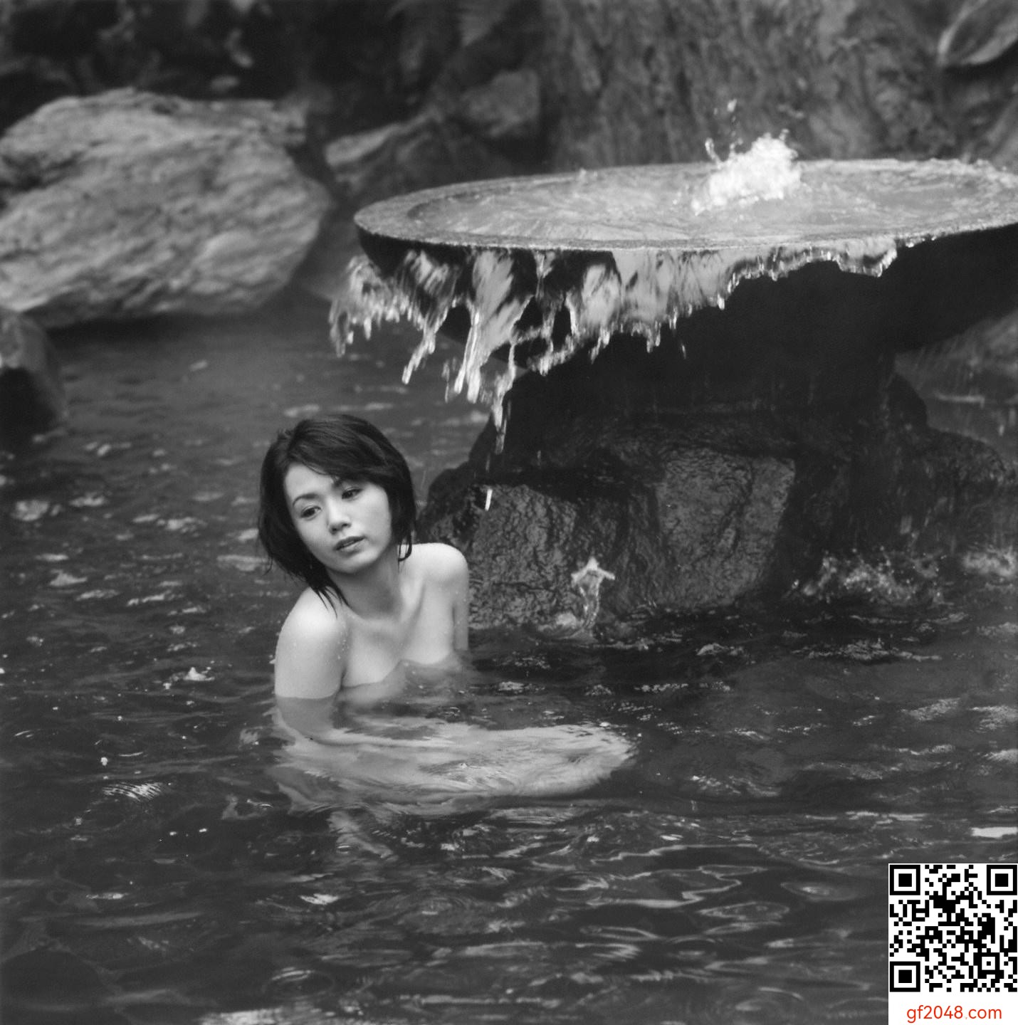 [小島可奈子] 河岸邊大秀白嫩美體 想看什麼一次滿足 (34P)