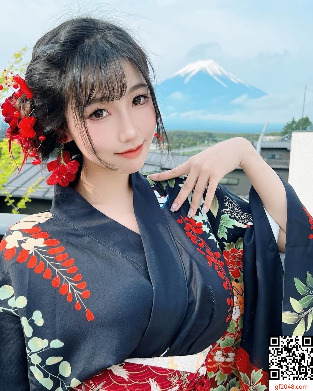 「歐阡陌」展露白皙誘惑身材 色氣爆表 (10P)