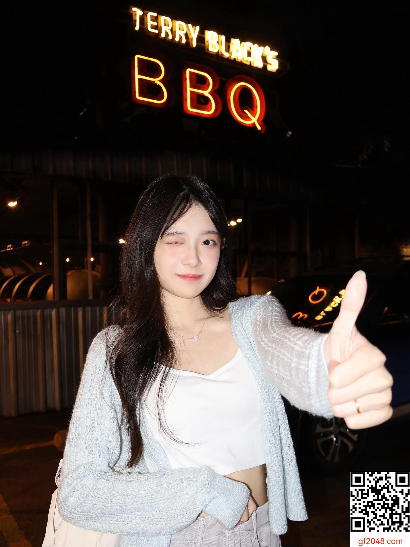 逆天級！原原 甜美可愛、白皙深溝、纖細小蠻腰 黃金比例太絕