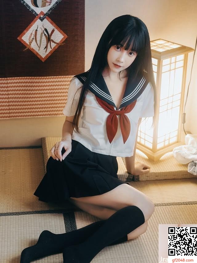 氣質美女 Naomi 小孟 魔鬼身材散發極致誘惑