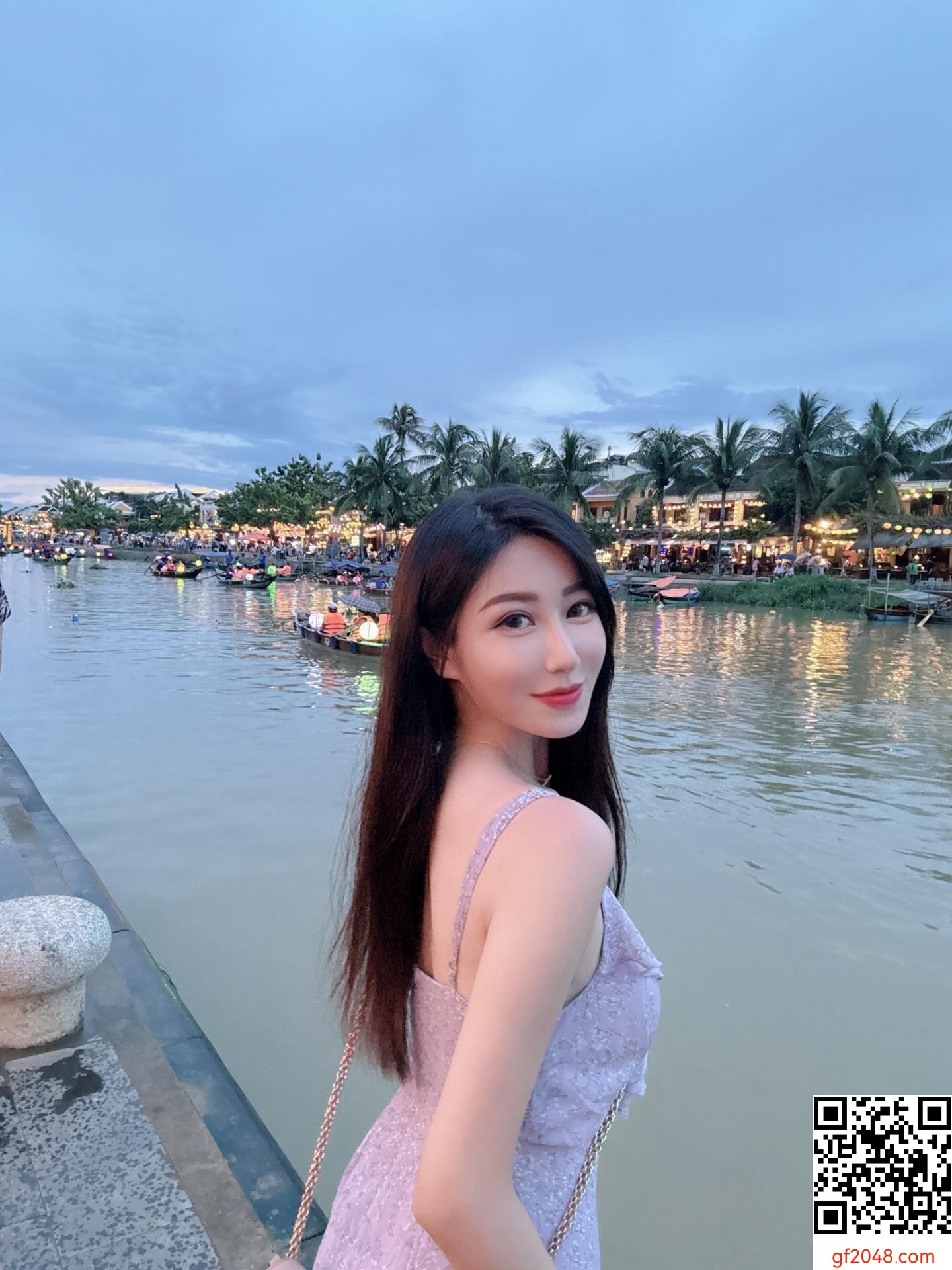 視覺暴擊！liang_1005 甜美顏值、性感深溝鎖骨 畫面太母湯 (15P)