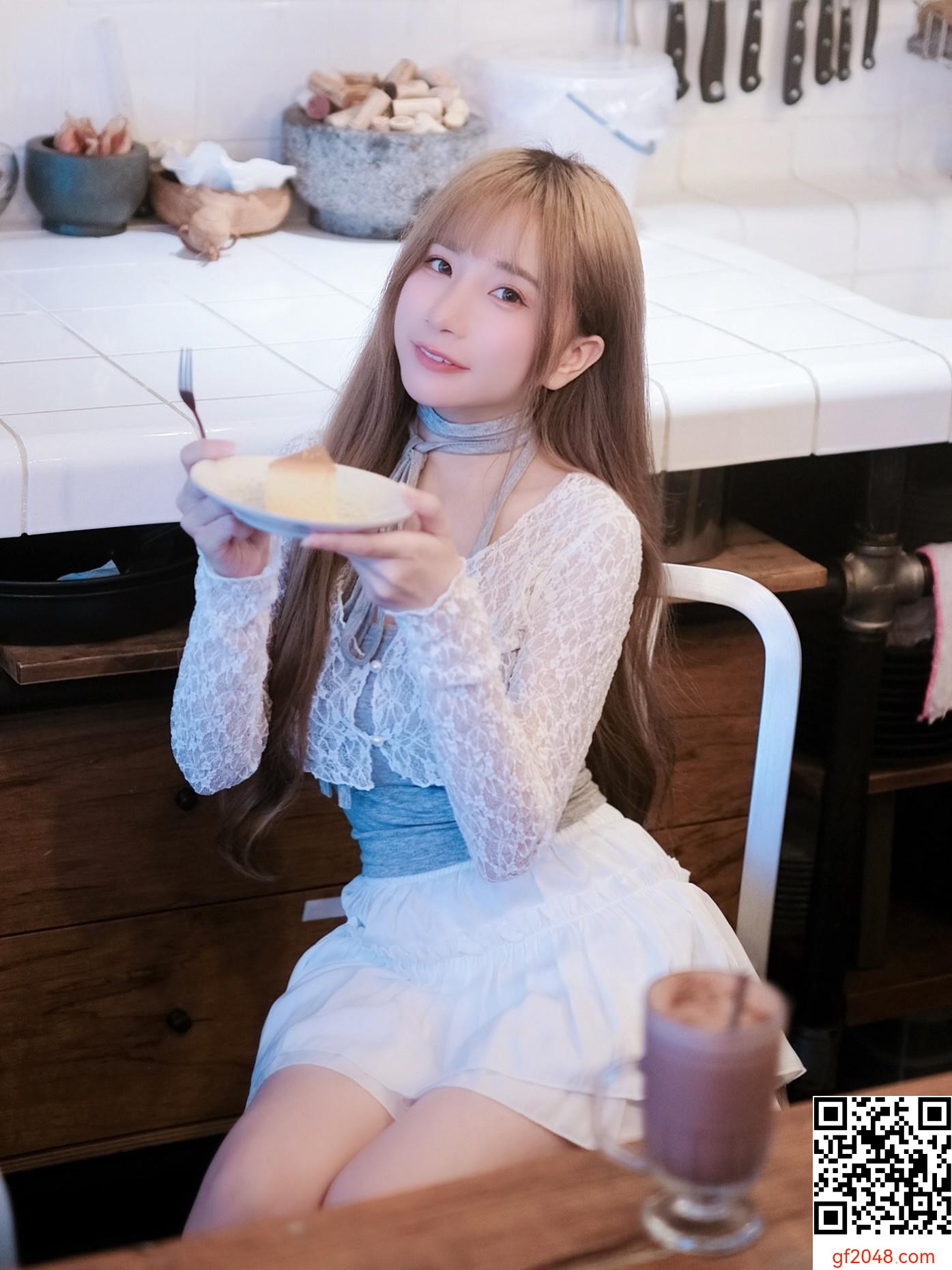 海邊氣溫瞬間飆破！dadavv 甜美誘惑、雪膚玉肌、纖腰曲線 讓海灘熱度爆棚 (15P)
