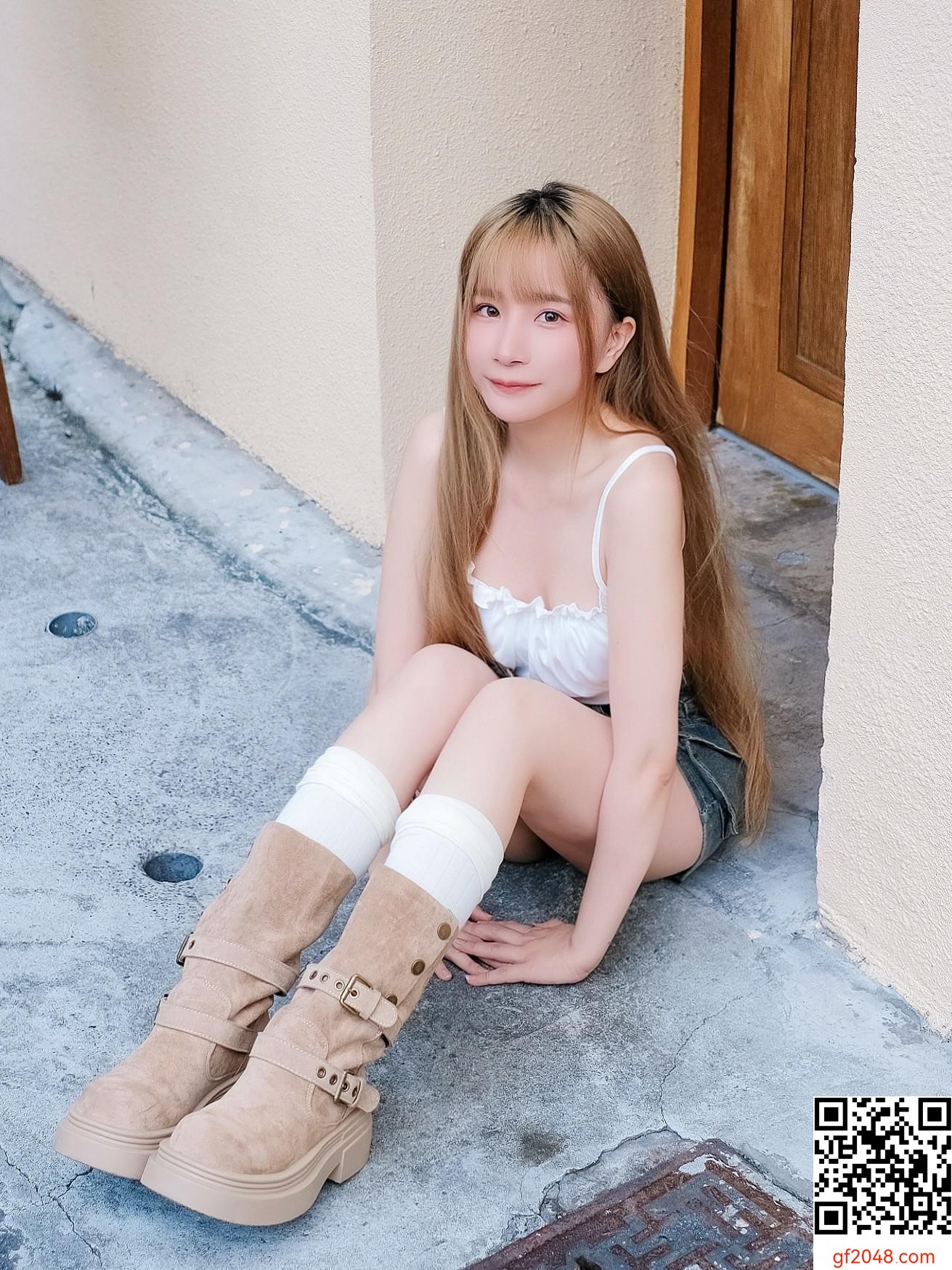 海邊氣溫瞬間飆破！dadavv 甜美誘惑、雪膚玉肌、纖腰曲線 讓海灘熱度爆棚 (15P)