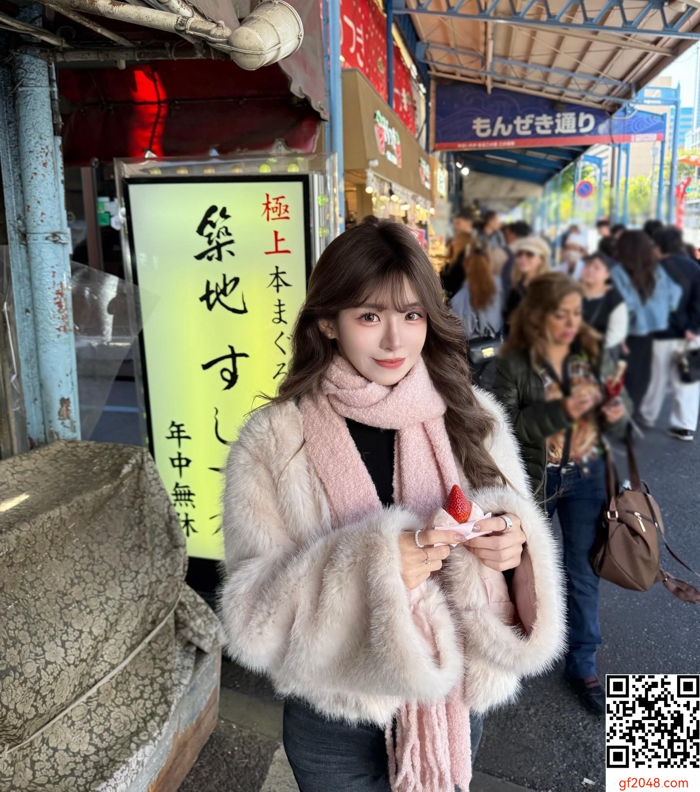 戶外熱浪來襲！97.yan_ 絕美甜心、雪白肌、俏麗可人 火辣指數爆棚 (15P)