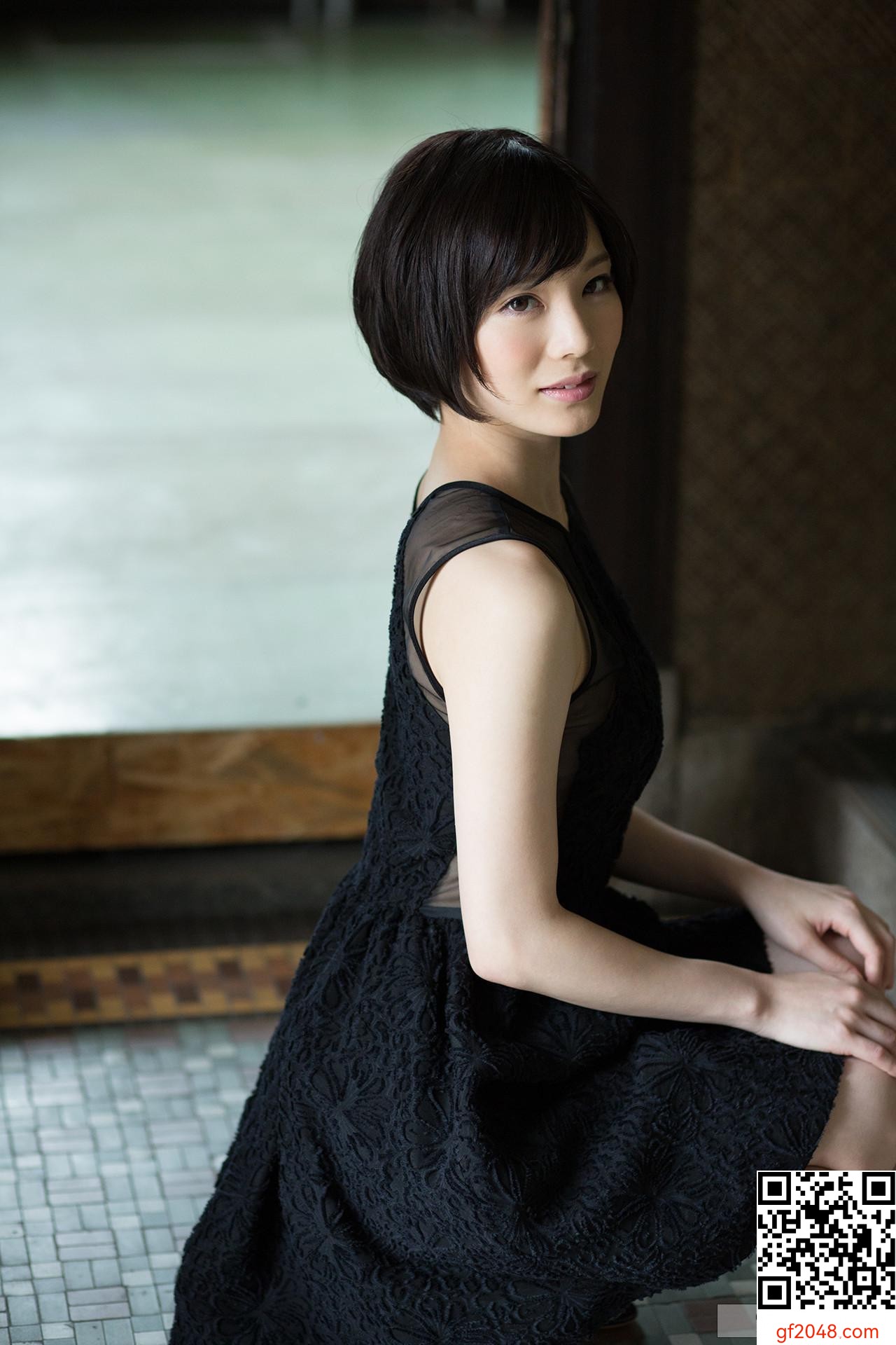 [鈴村あいり] 火辣曲線好撩人 自然又大方 (36P)