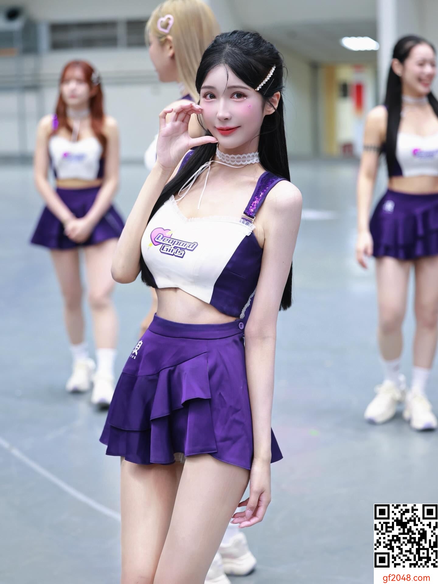 雪寶 泳池 打卡！甜美巨乳、纖細啦啦隊女神 視角太邪惡 (12P)