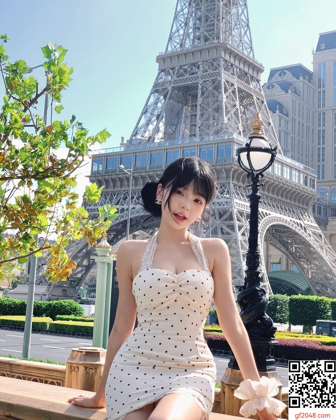 甜心女孩「許悅」完美事業線+甜笑越看越上火 (10P)