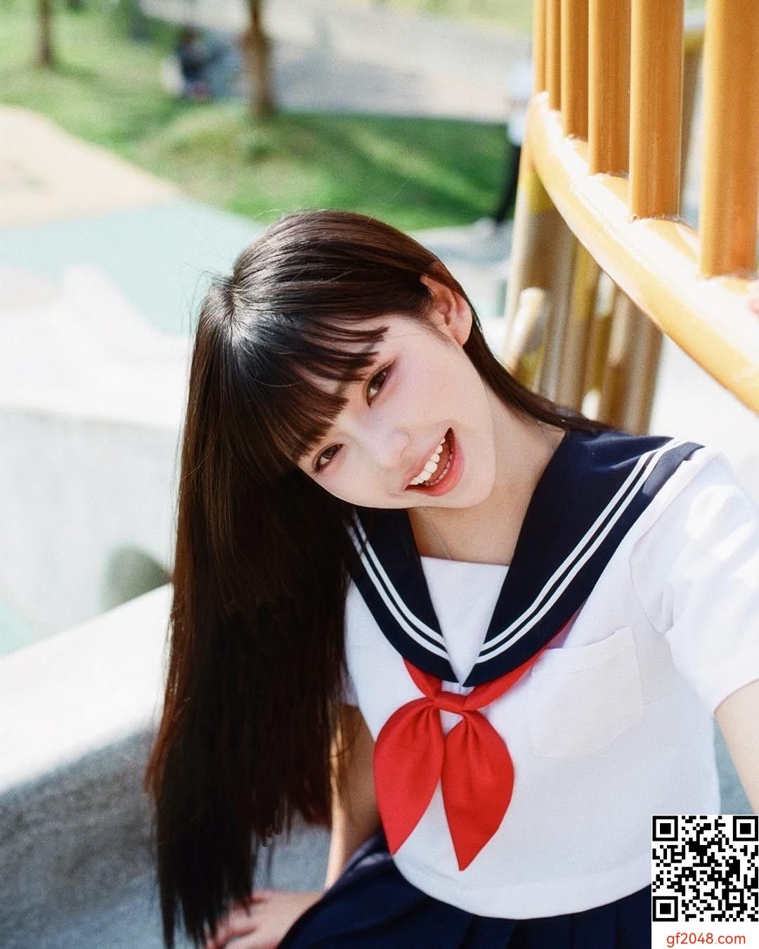 甜心女孩「許悅」完美事業線+甜笑越看越上火 (10P)